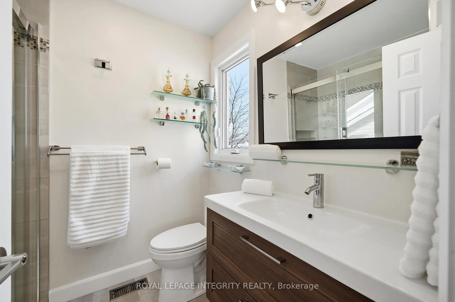 Photo 25 of 1456 Michaelsem Street, Ottawa, Chateauneuf — HOMEH