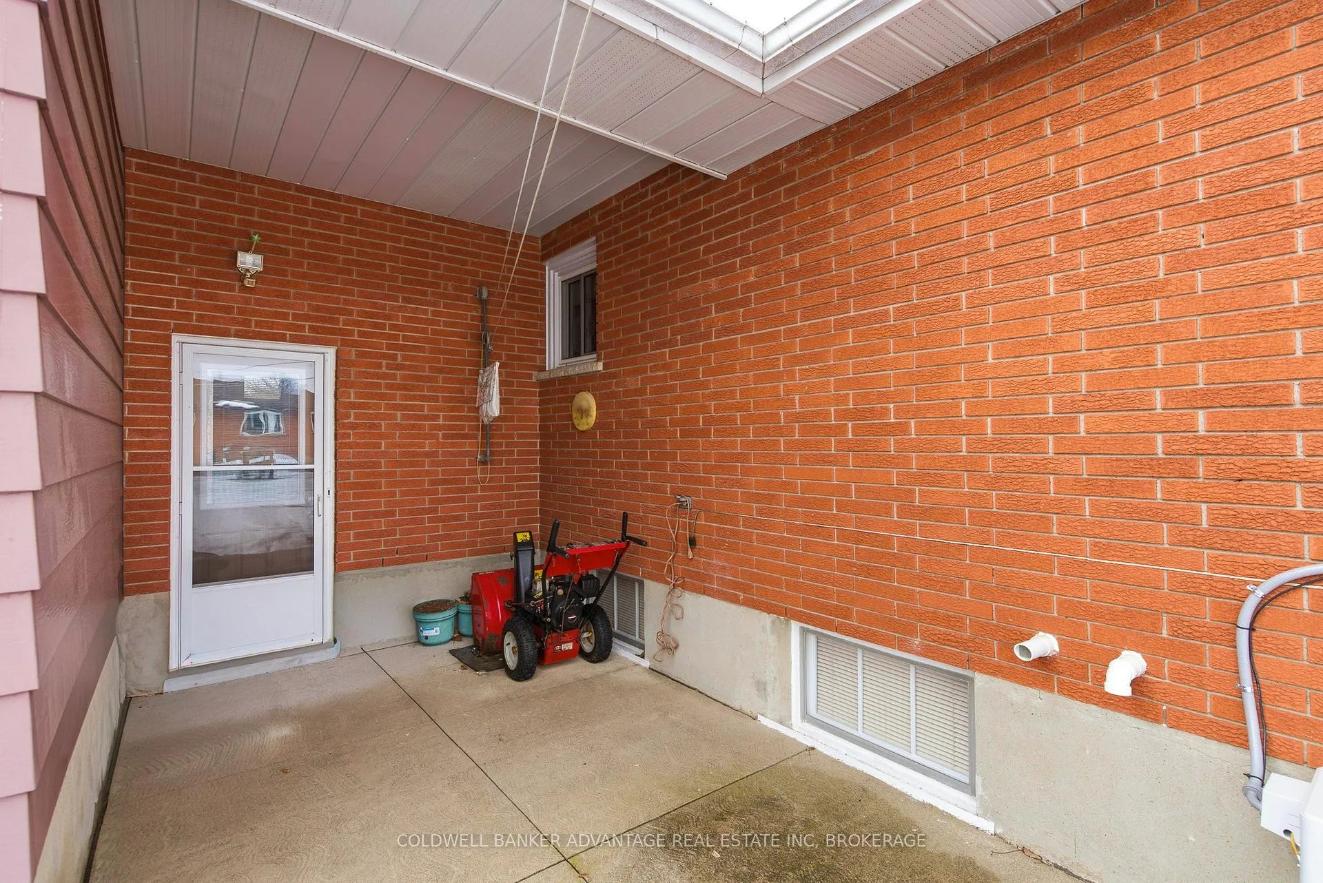 Photo 8 of 56 Eastdale Crescent, Welland, Lincoln/Crowland — HOMEH