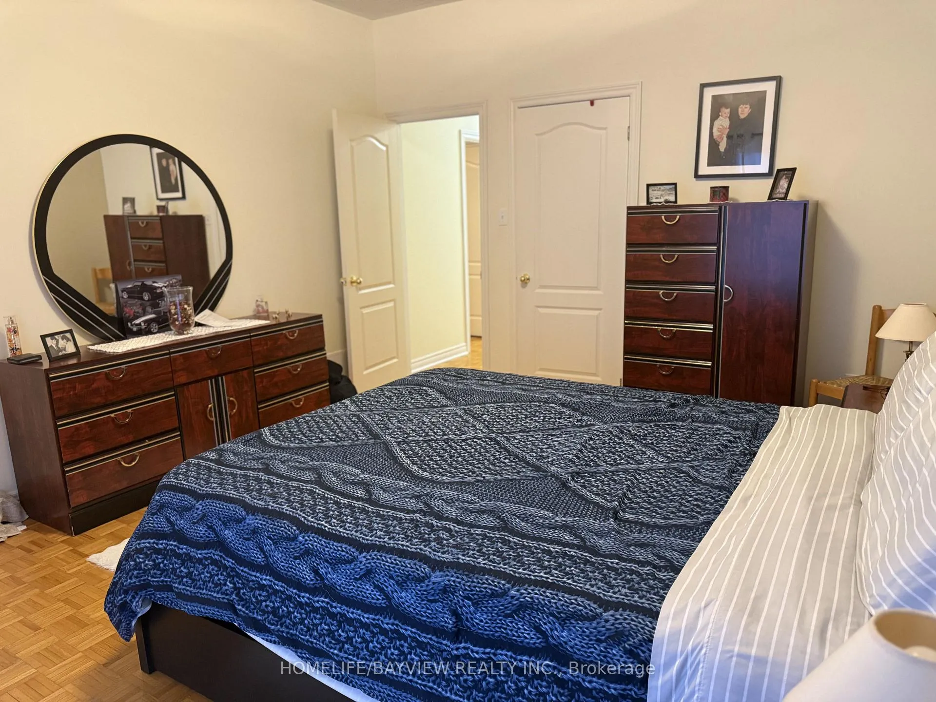 Photo 16 of 32 Villandry Crescent, Vaughan, Maple — HOMEH