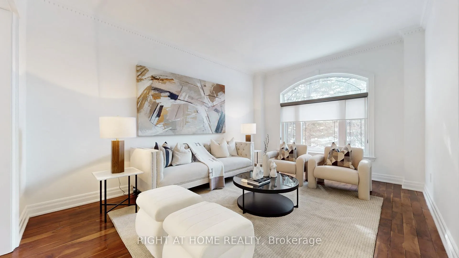 Photo 5 of 147 Westridge Drive, Vaughan, Kleinburg — HOMEH