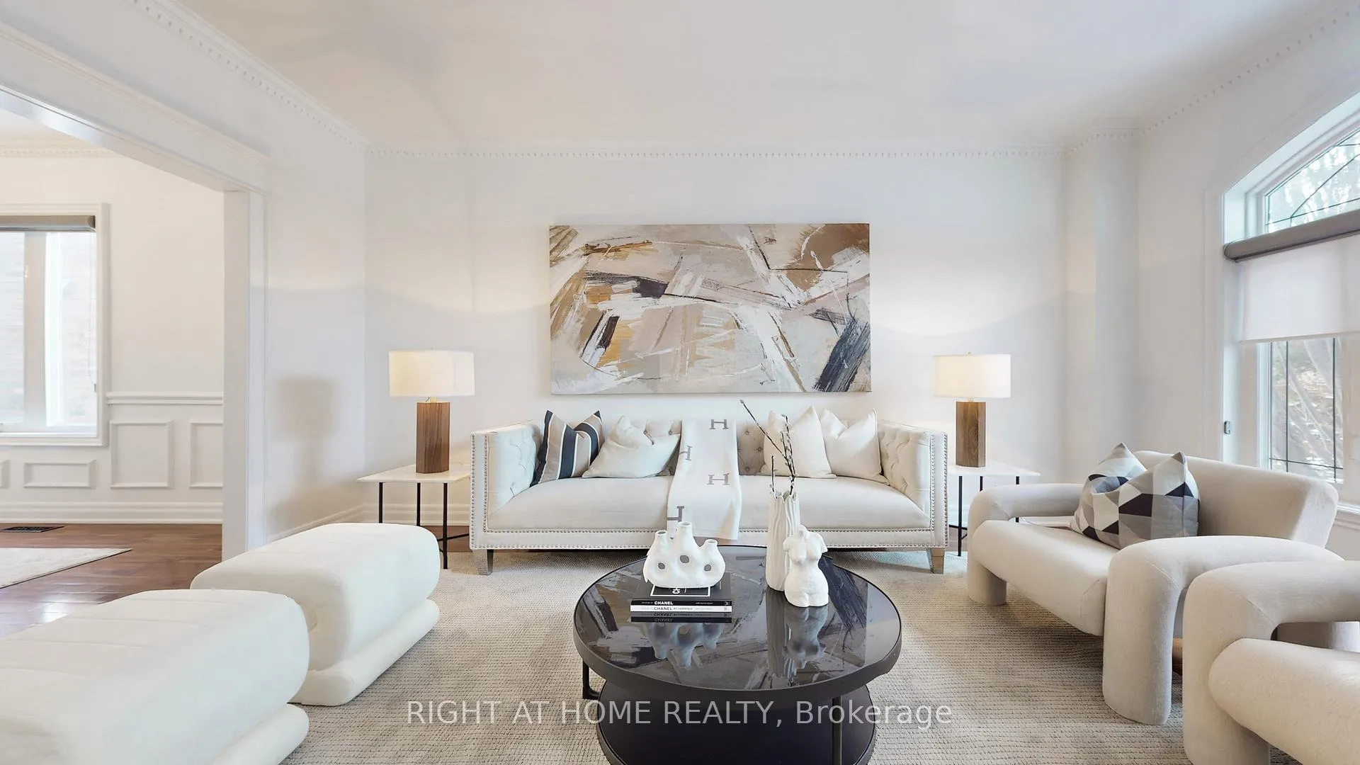 Photo 7 of 147 Westridge Drive, Vaughan, Kleinburg — HOMEH