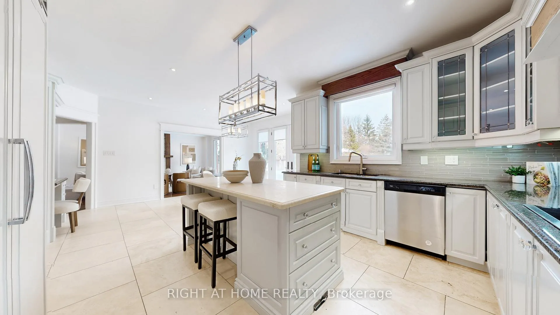 Photo 14 of 147 Westridge Drive, Vaughan, Kleinburg — HOMEH