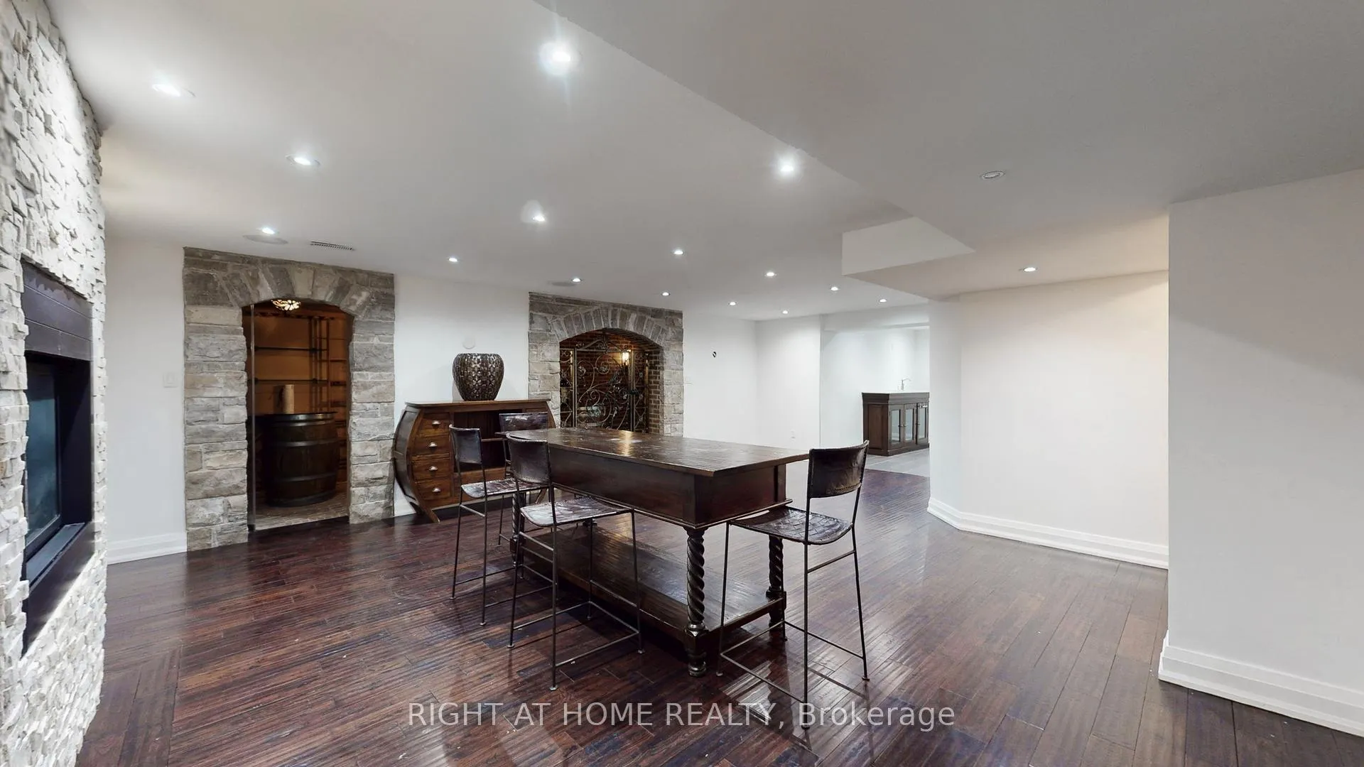 Photo 40 of 147 Westridge Drive, Vaughan, Kleinburg — HOMEH