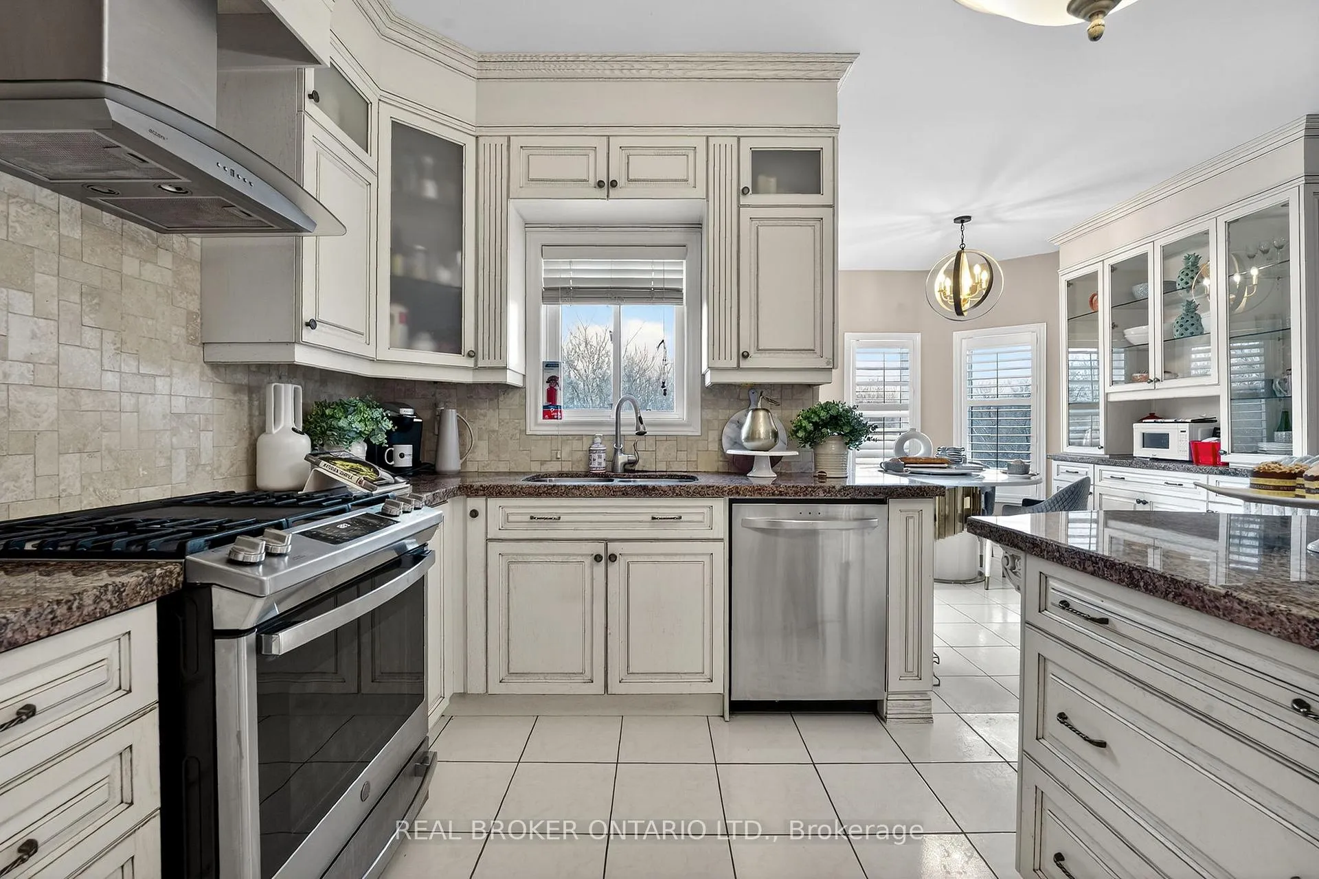 Photo 11 of 39 Pinebrook Circle, Caledon, Rural Caledon — HOMEH