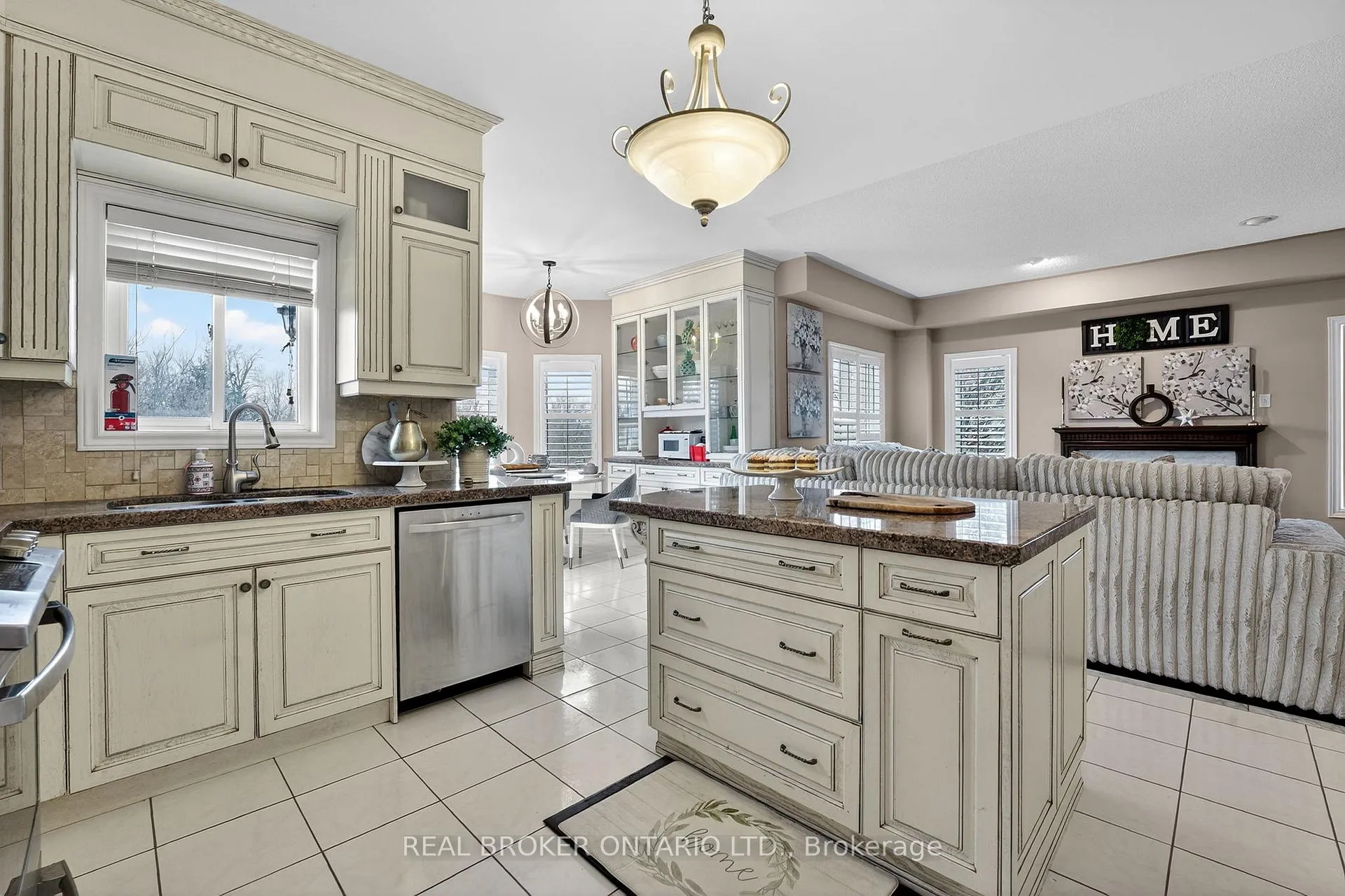 Photo 12 of 39 Pinebrook Circle, Caledon, Rural Caledon — HOMEH