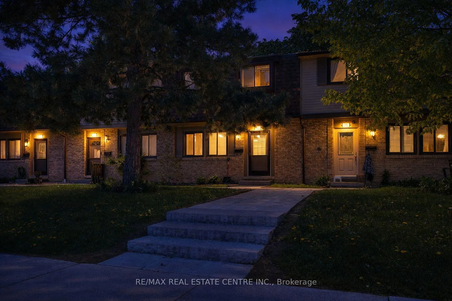 Front of Unit 102, 105 Hansen Road N