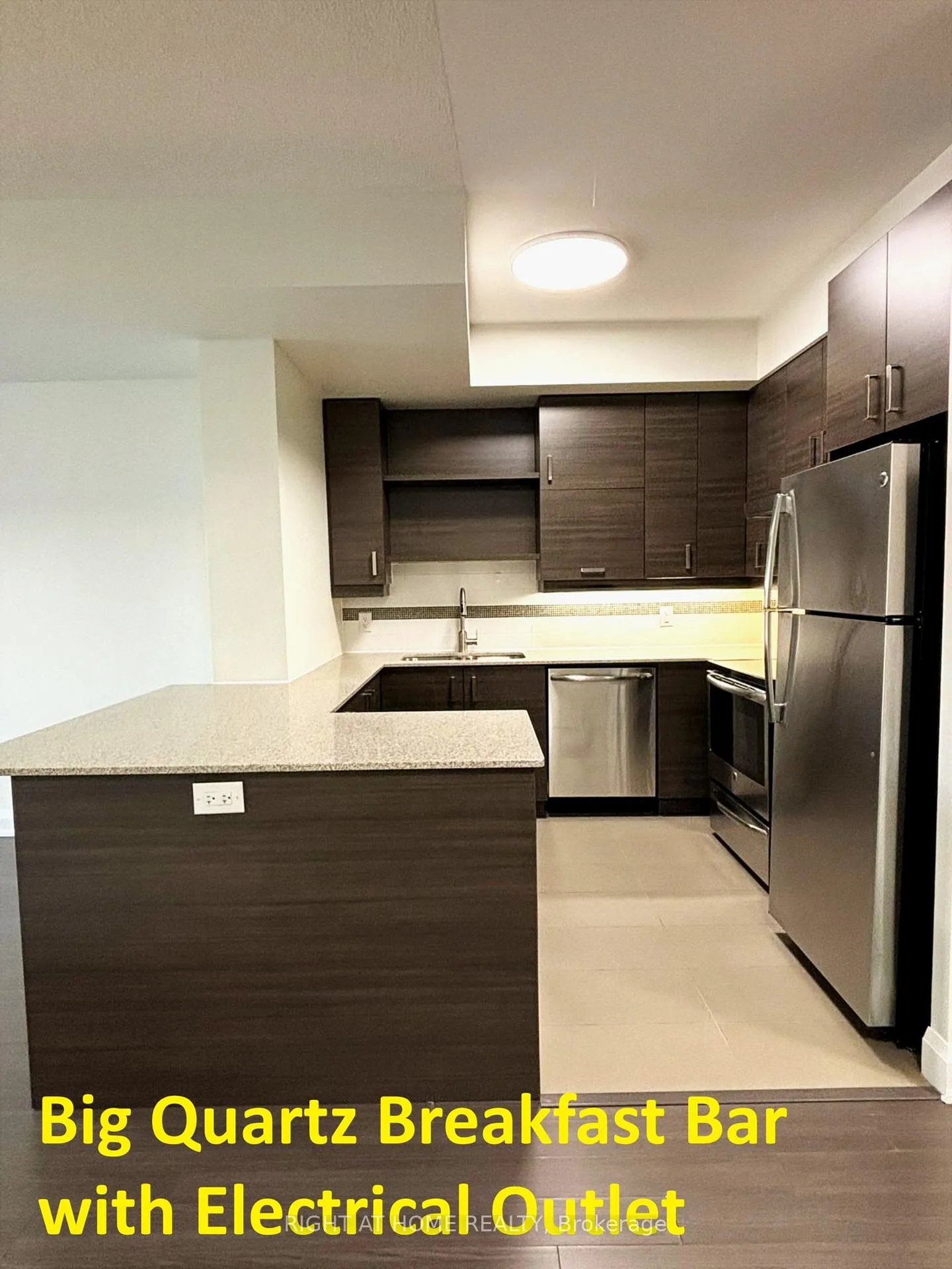 Photo 2 of Unit 603, 1 Uptown Drive, Markham, Unionville — HOMEH