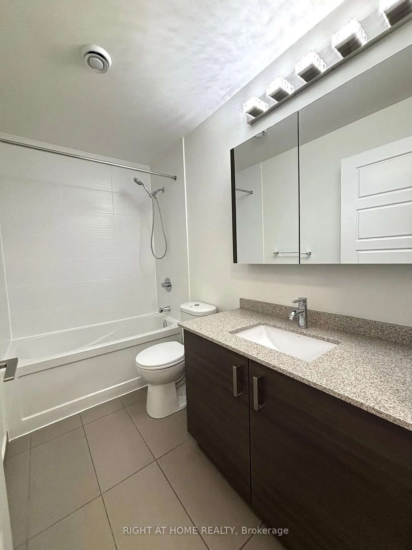 Photo 13 of Unit 603, 1 Uptown Drive, Markham, Unionville — HOMEH