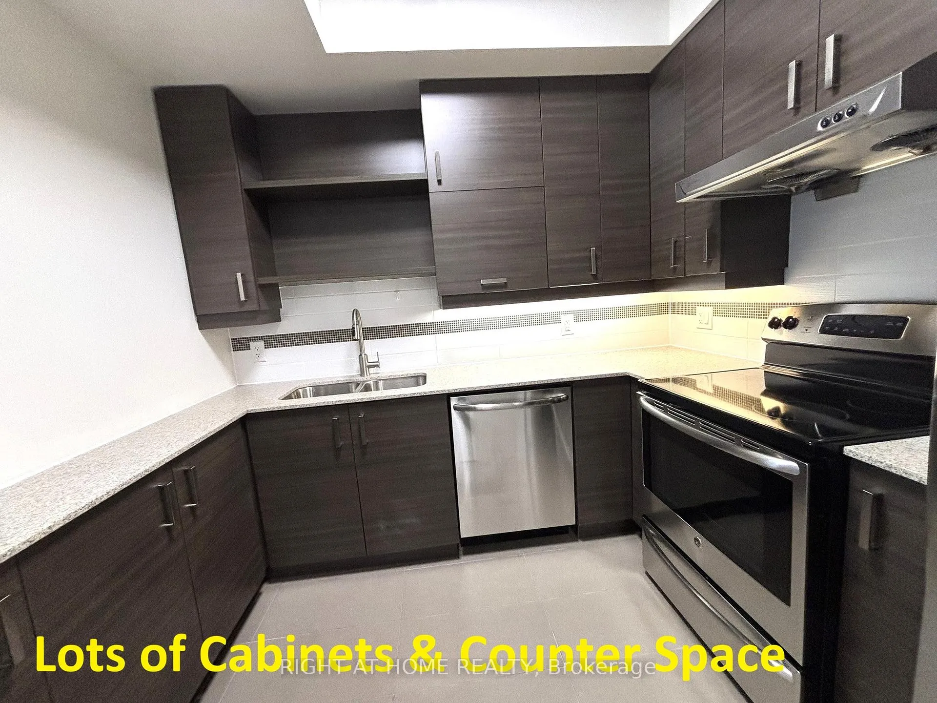 Photo 16 of Unit 603, 1 Uptown Drive, Markham, Unionville — HOMEH