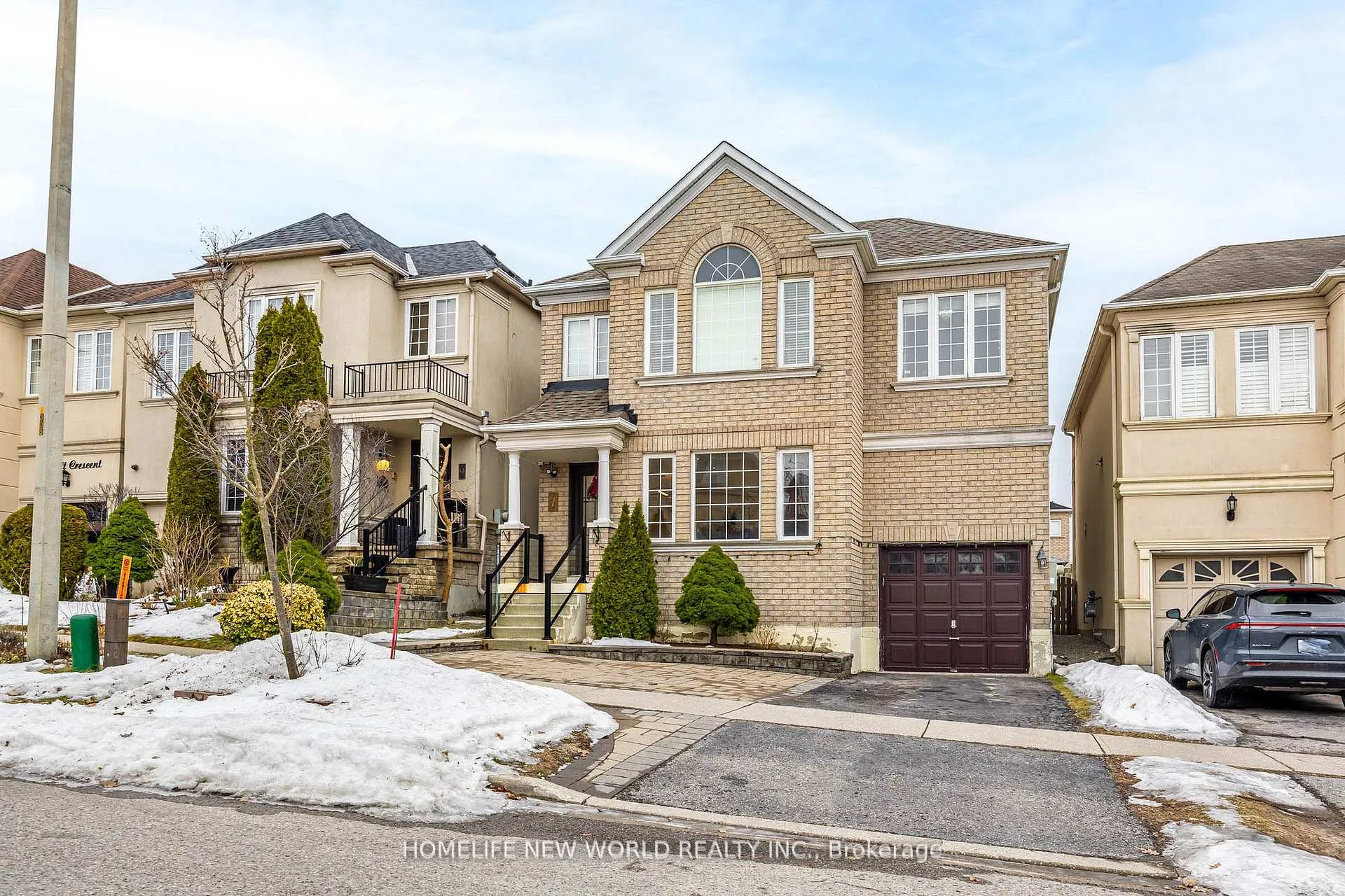 Photo 2 of 7 Batt Crescent S, Ajax, Northwest Ajax — HOMEH