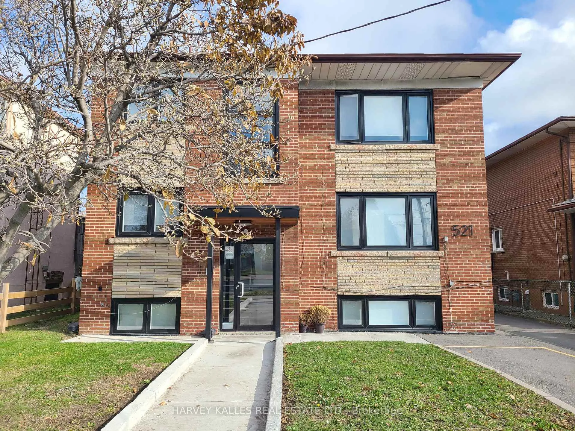 Front of Unit 2, 521 Browns Line