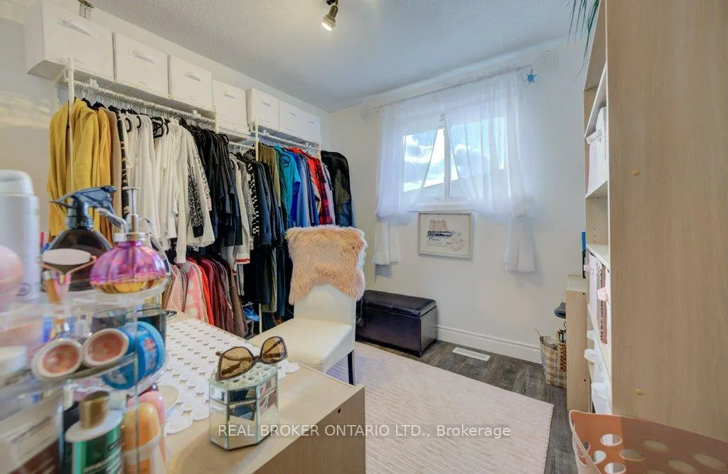Photo 14 of 34 Willow Green Court, Kitchener — HOMEH