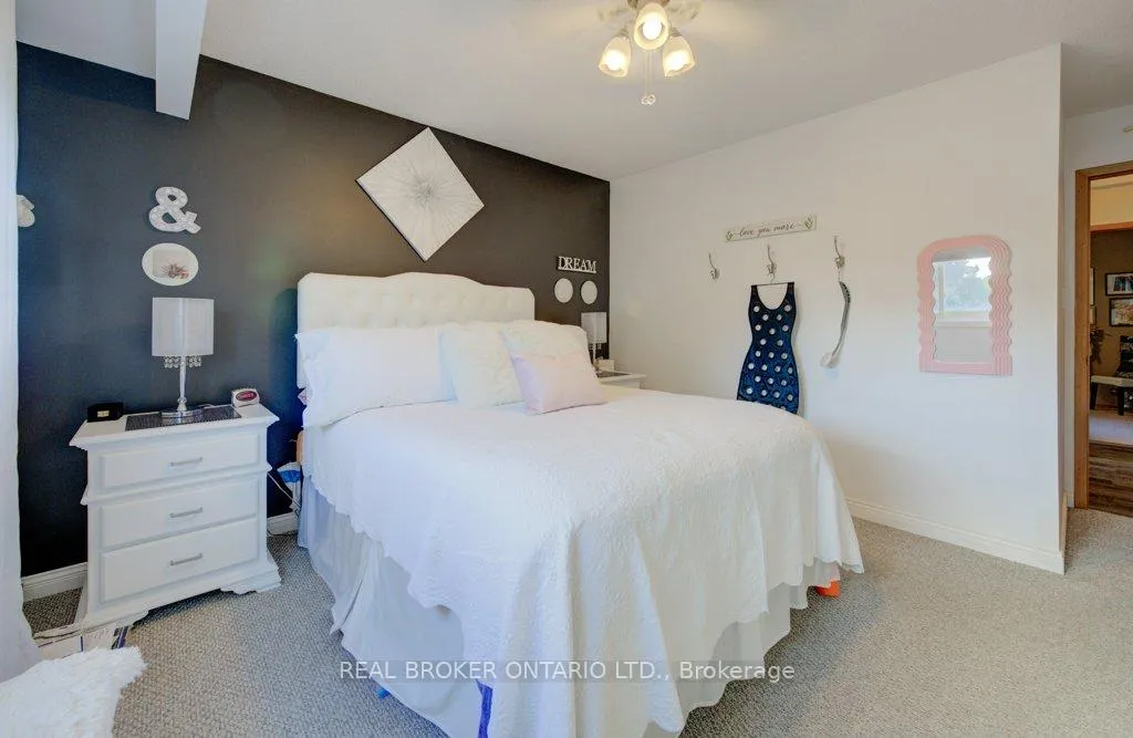 Photo 16 of 34 Willow Green Court, Kitchener — HOMEH