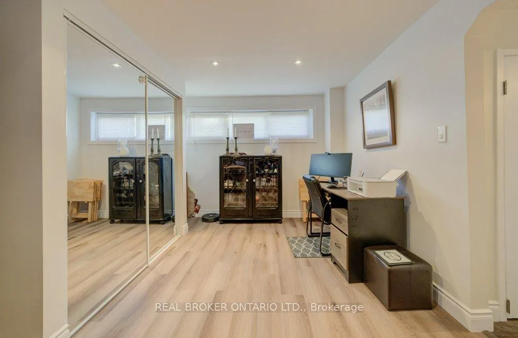 Photo 21 of 34 Willow Green Court, Kitchener — HOMEH