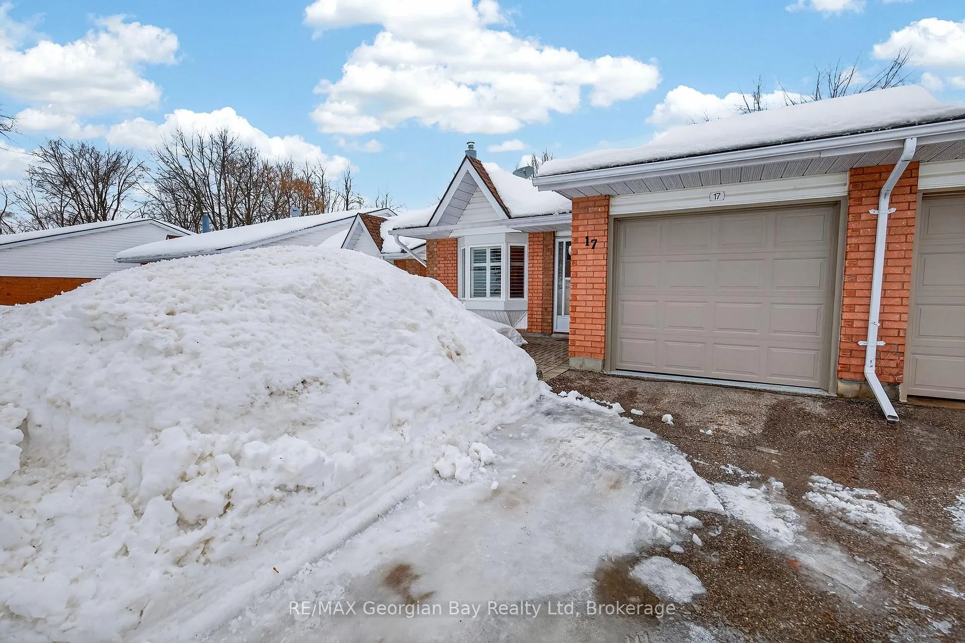 Photo 1 of Unit 17, 696 King Street, Midland — HOMEH