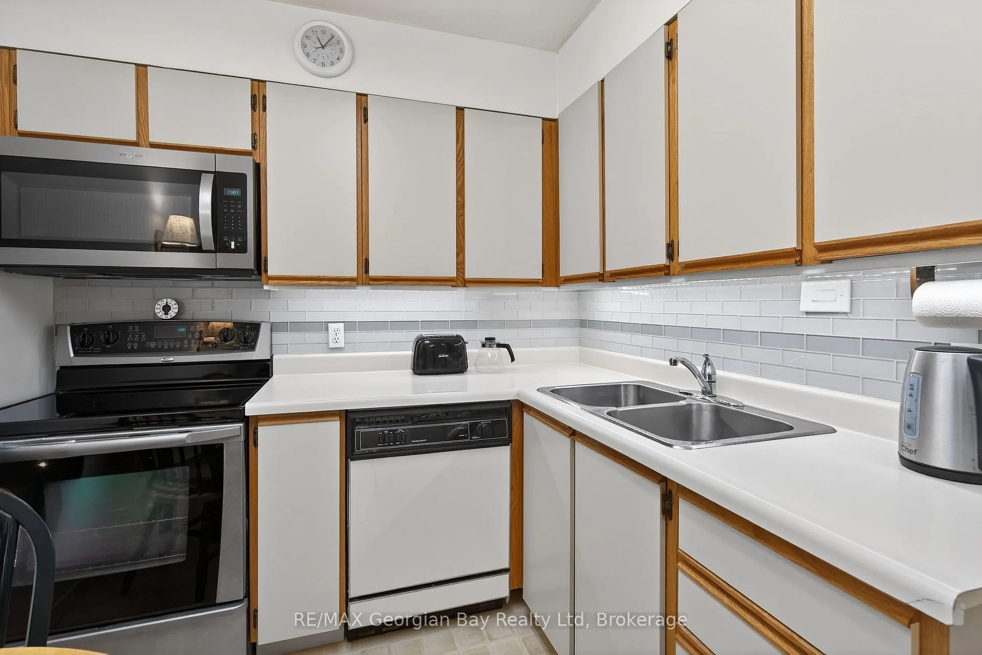 Photo 11 of Unit 17, 696 King Street, Midland — HOMEH