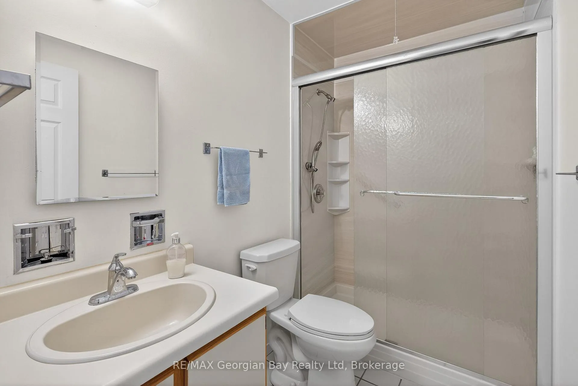 Photo 18 of Unit 17, 696 King Street, Midland — HOMEH