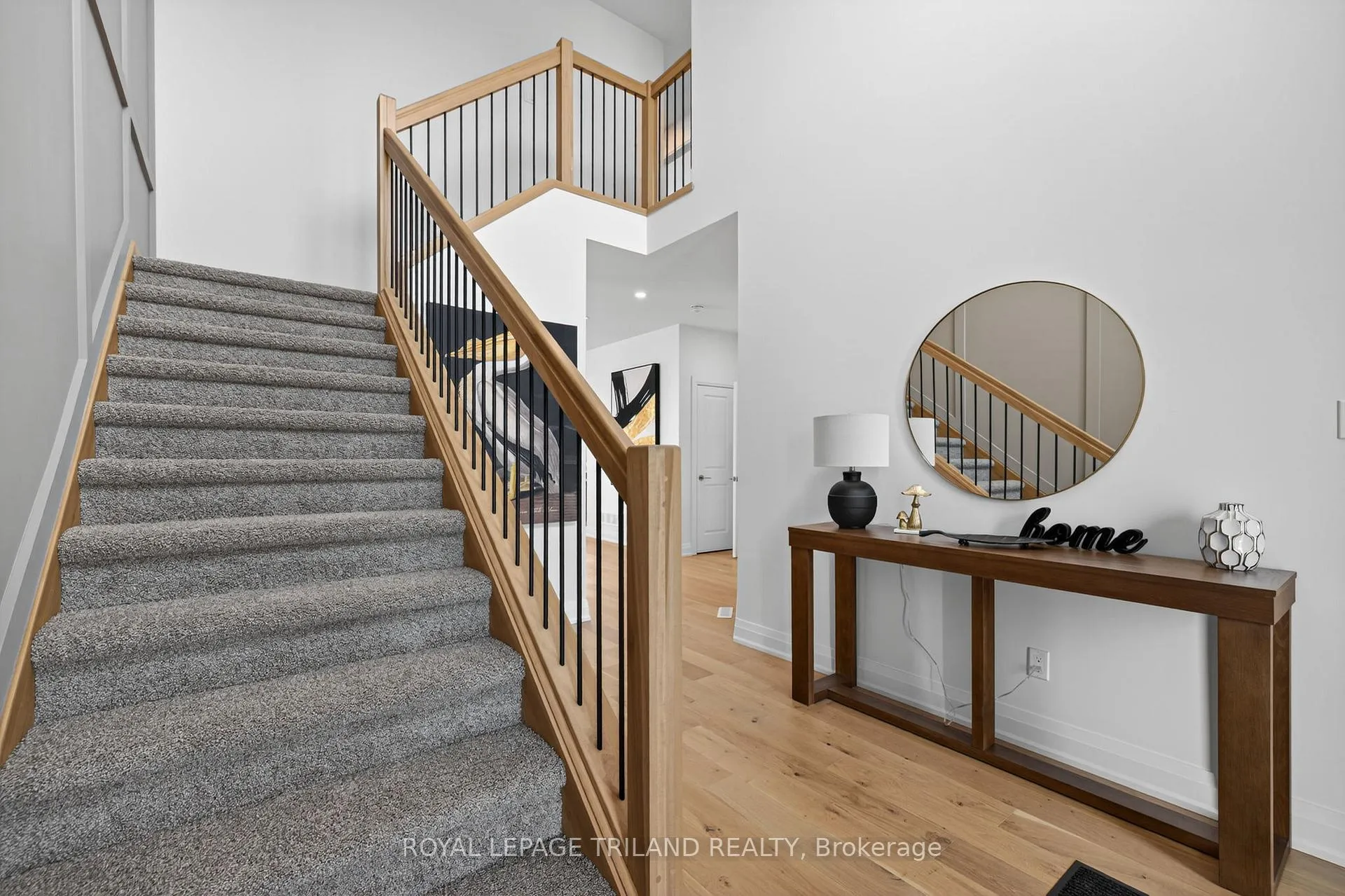 Photo 4 of 23 Allister Drive, Middlesex Centre, Kilworth — HOMEH