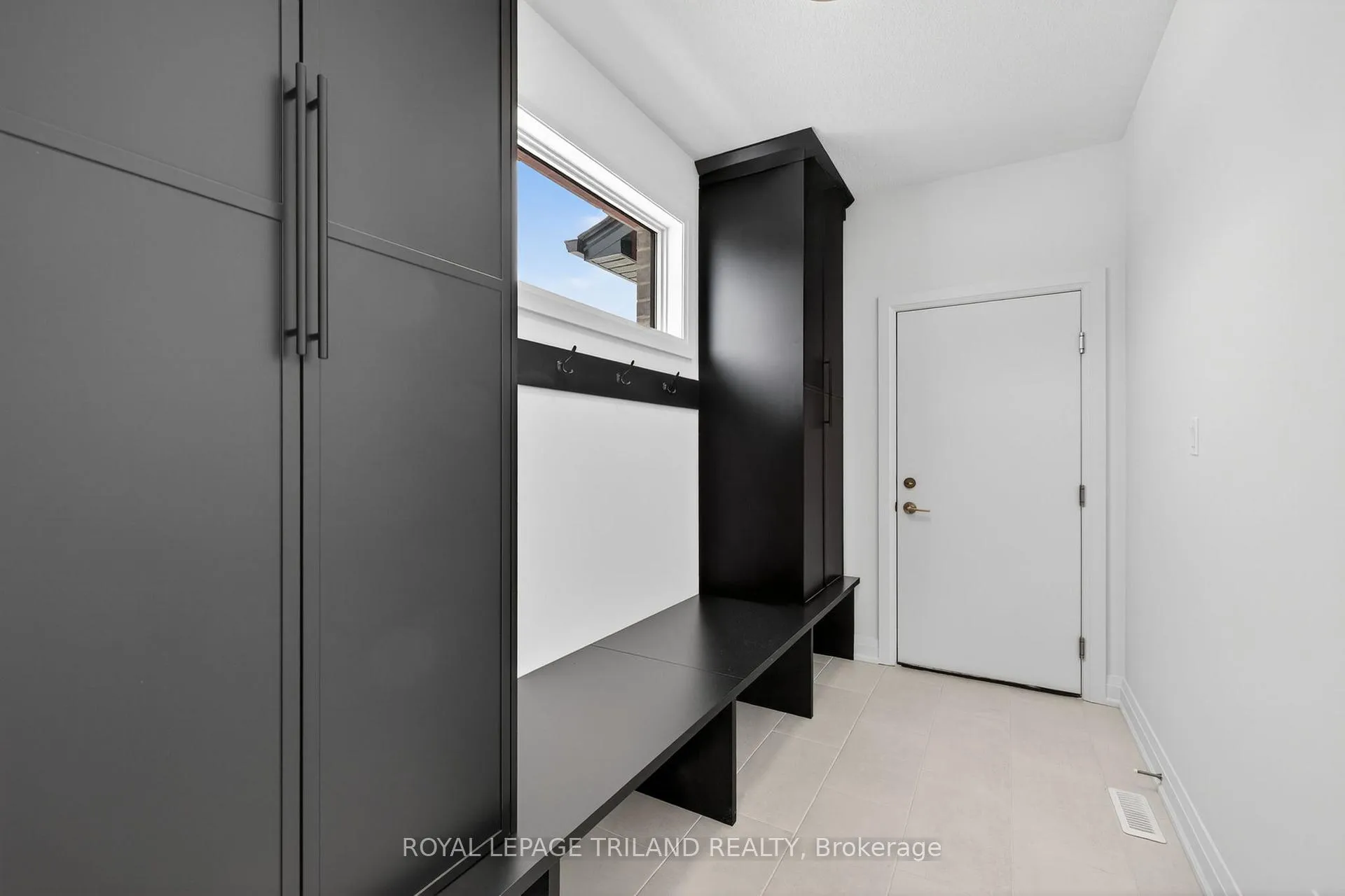 Photo 19 of 23 Allister Drive, Middlesex Centre, Kilworth — HOMEH