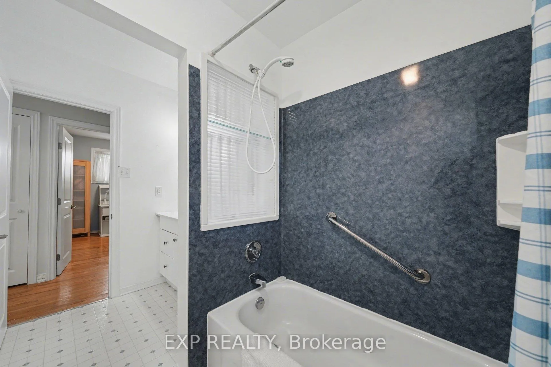 Photo 17 of 1291 Morrison Drive, Ottawa, Redwood Park — HOMEH