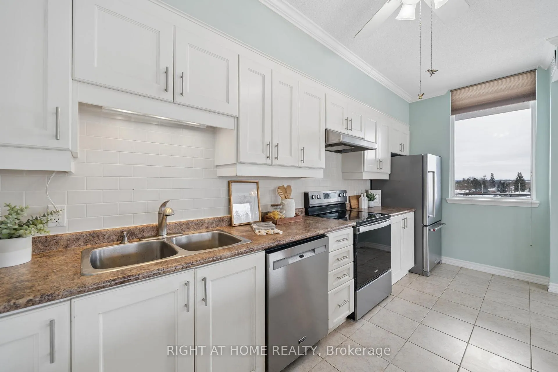 Photo 9 of Unit 310, 171 Shanly Street, Scugog, Port Perry — HOMEH