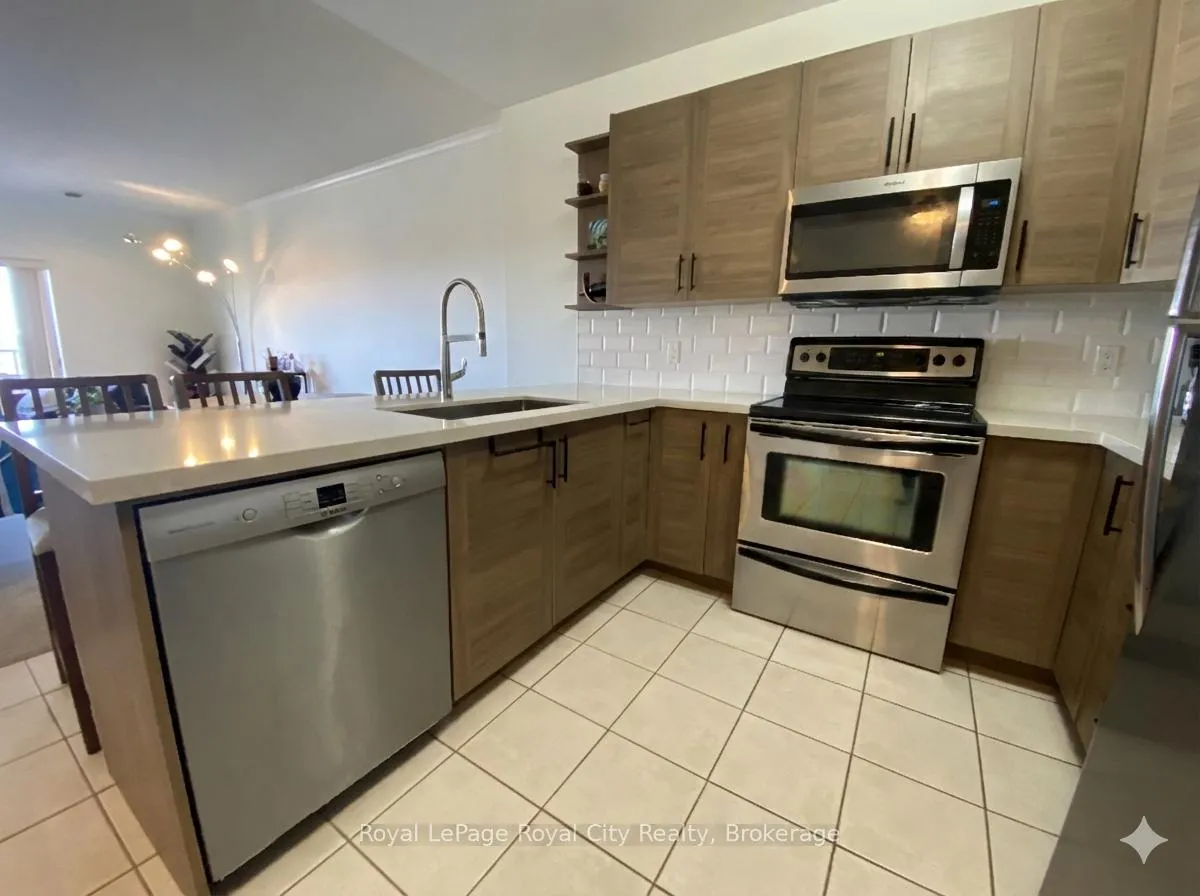 Front of Unit 805, 60 Wyndham Street S