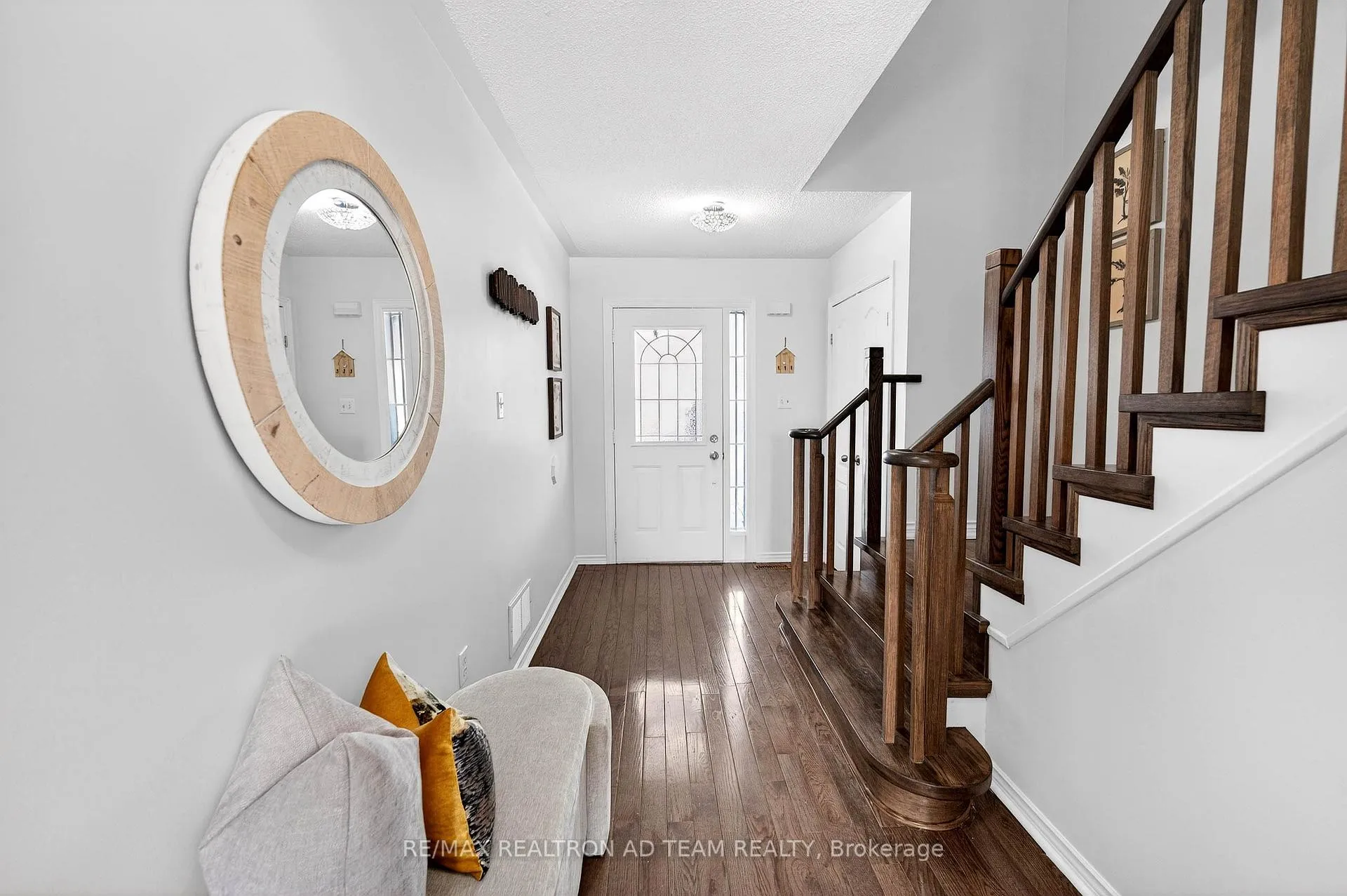 Photo 4 of 81 Smales Drive, Ajax, Central — HOMEH