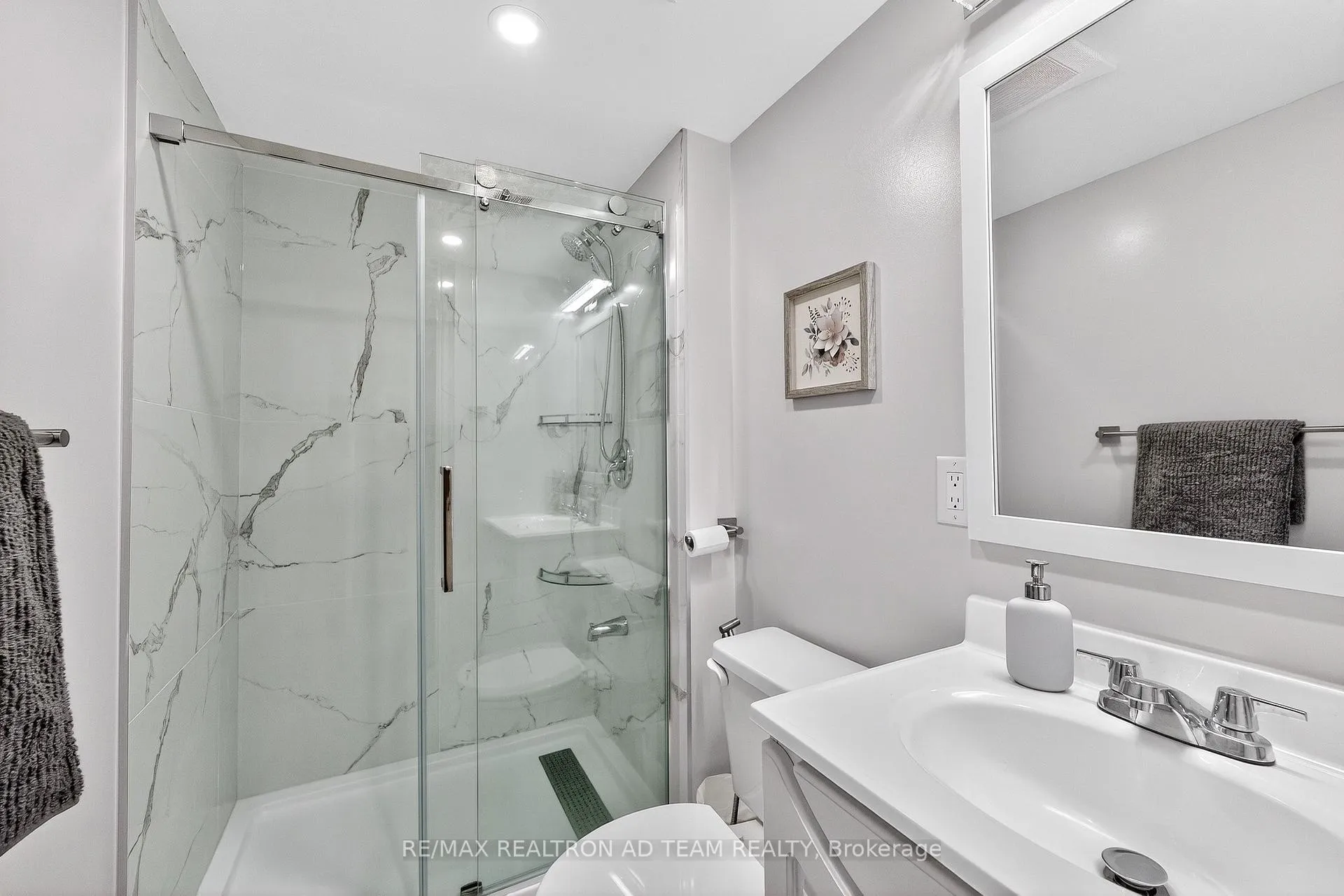 Photo 31 of 81 Smales Drive, Ajax, Central — HOMEH