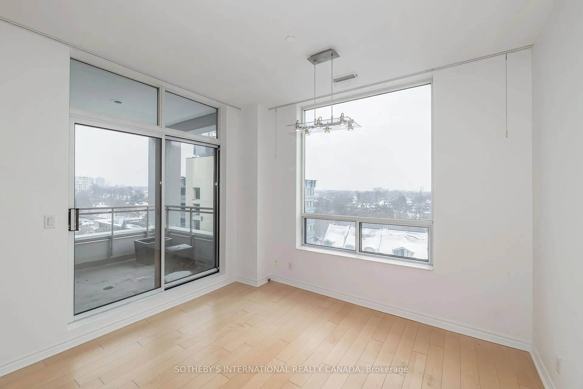 Photo 5 of Unit 701, 980 Yonge Street, Toronto, The Annex — HOMEH