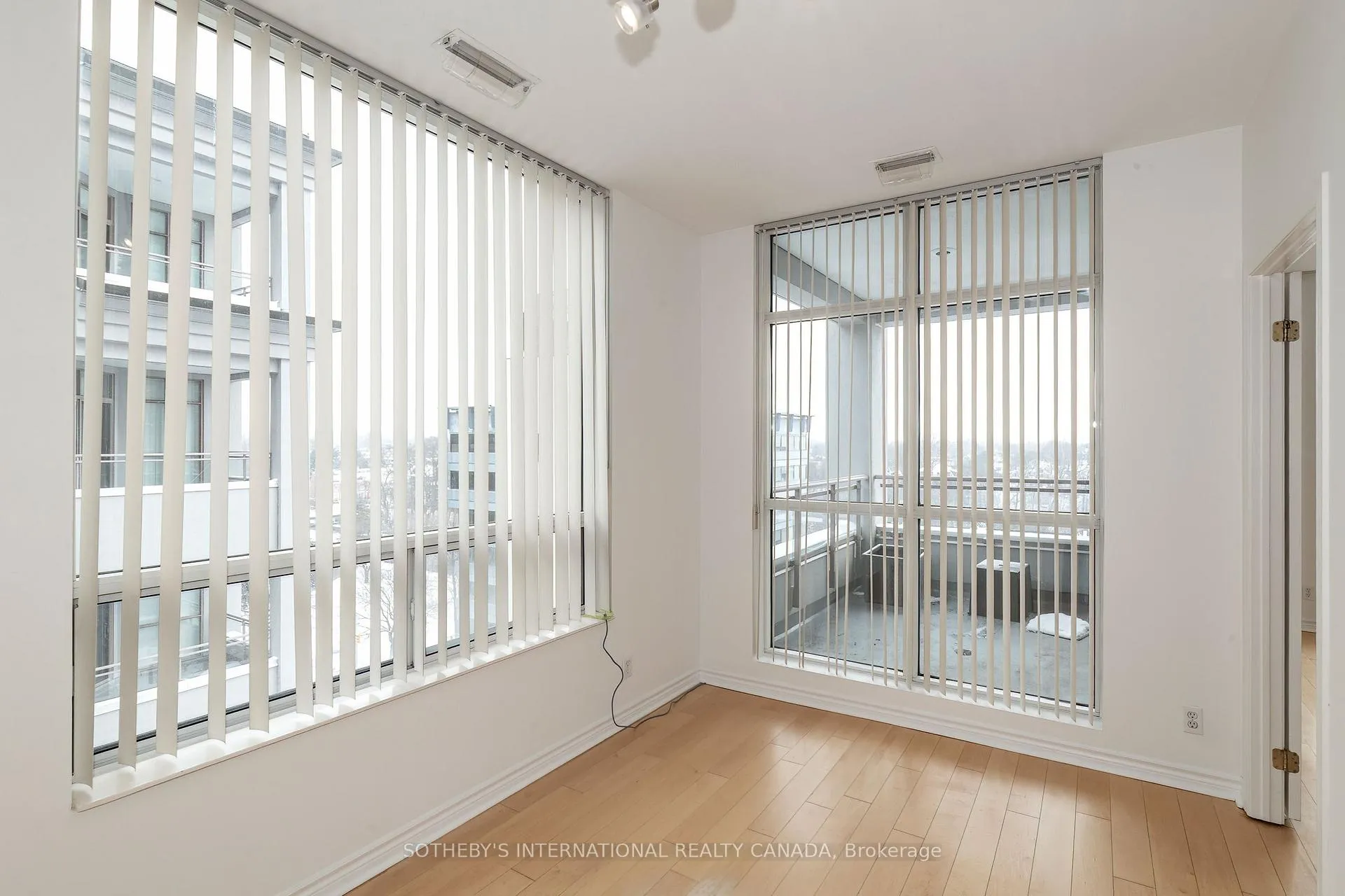Photo 12 of Unit 701, 980 Yonge Street, Toronto, The Annex — HOMEH