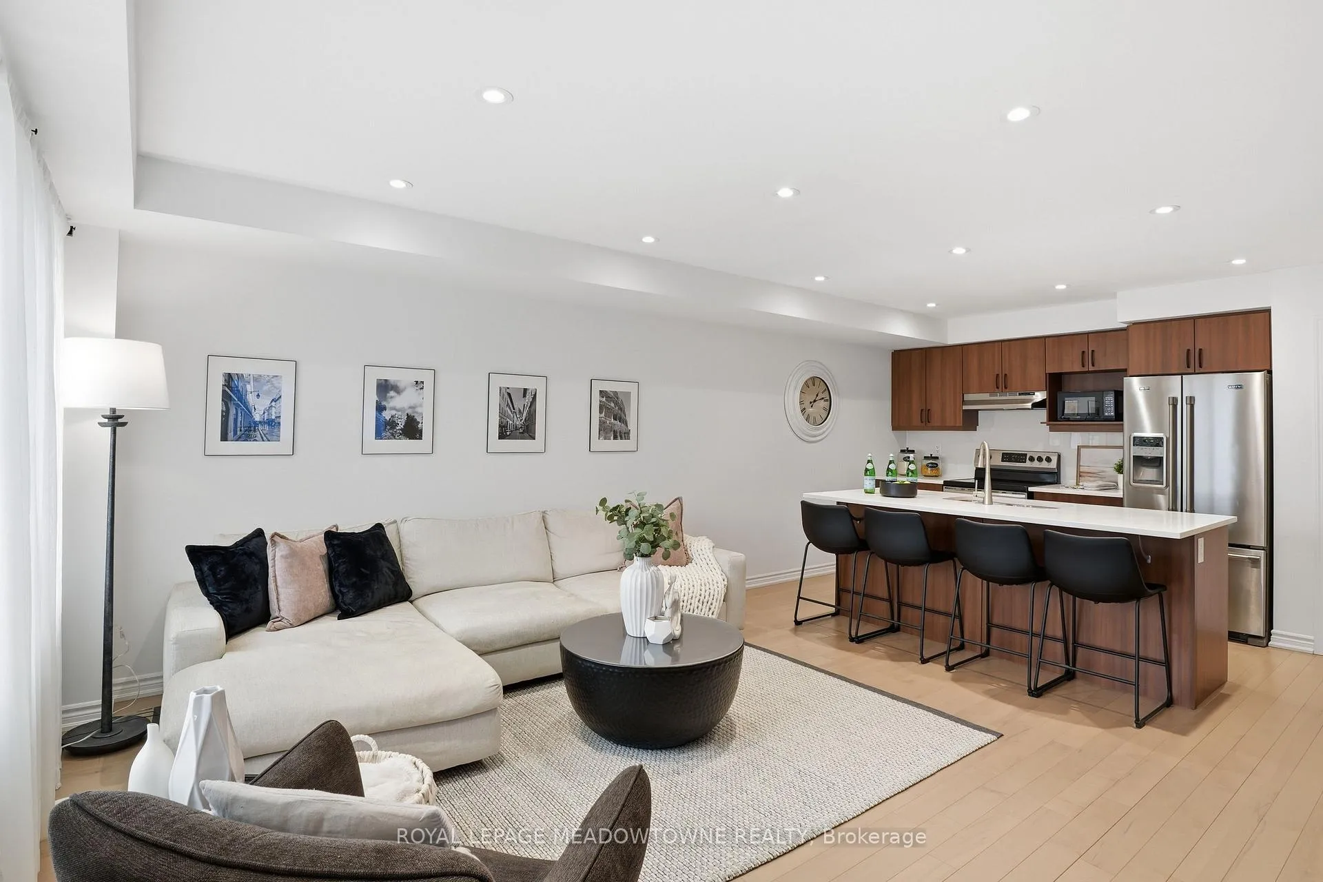 Photo 11 of 1272 Wintergreen Place, Milton, Cobban — HOMEH