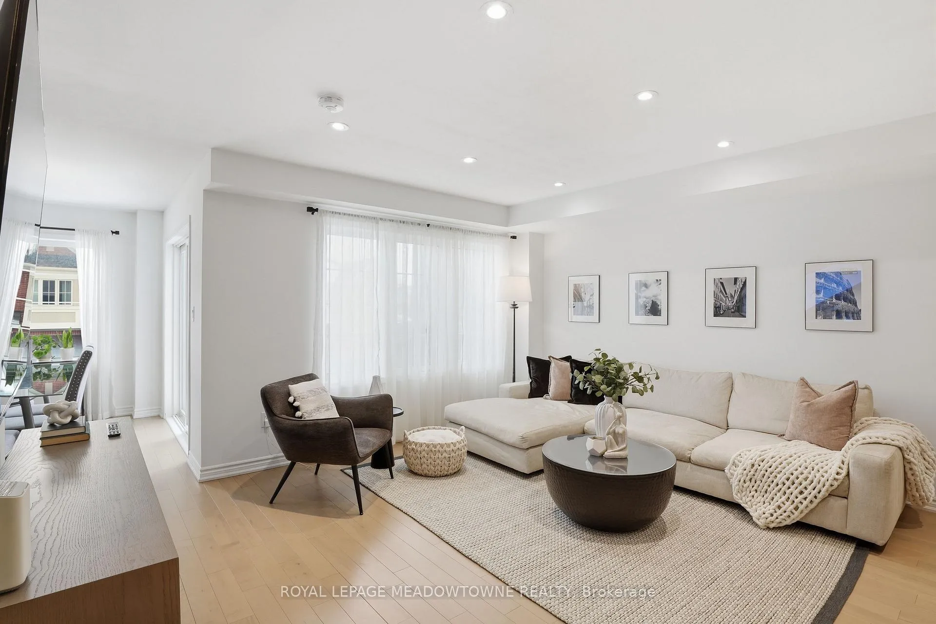 Photo 12 of 1272 Wintergreen Place, Milton, Cobban — HOMEH