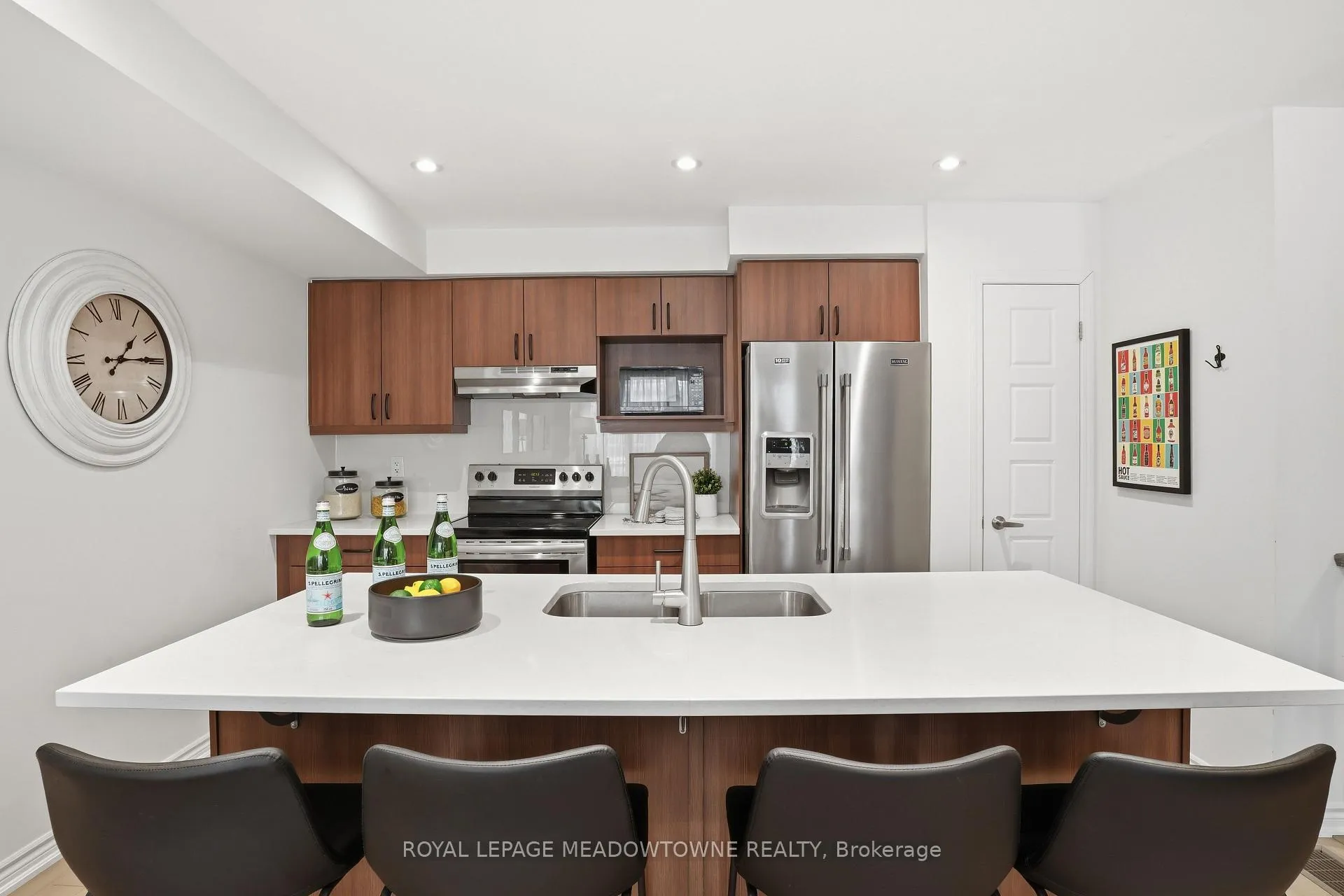 Photo 13 of 1272 Wintergreen Place, Milton, Cobban — HOMEH