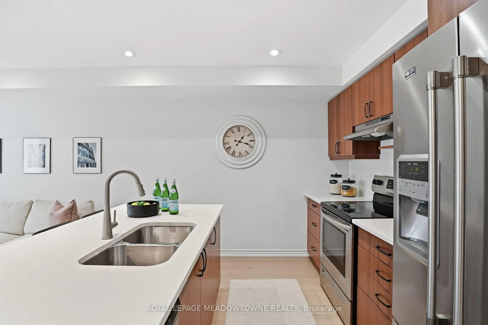 Photo 14 of 1272 Wintergreen Place, Milton, Cobban — HOMEH