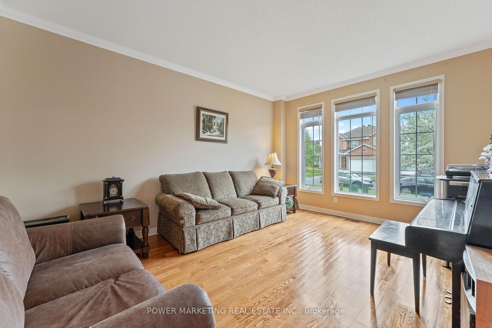 Photo 5 of 166 Allanford Avenue, Ottawa, Hunt Club Park/Greenboro — HOMEH
