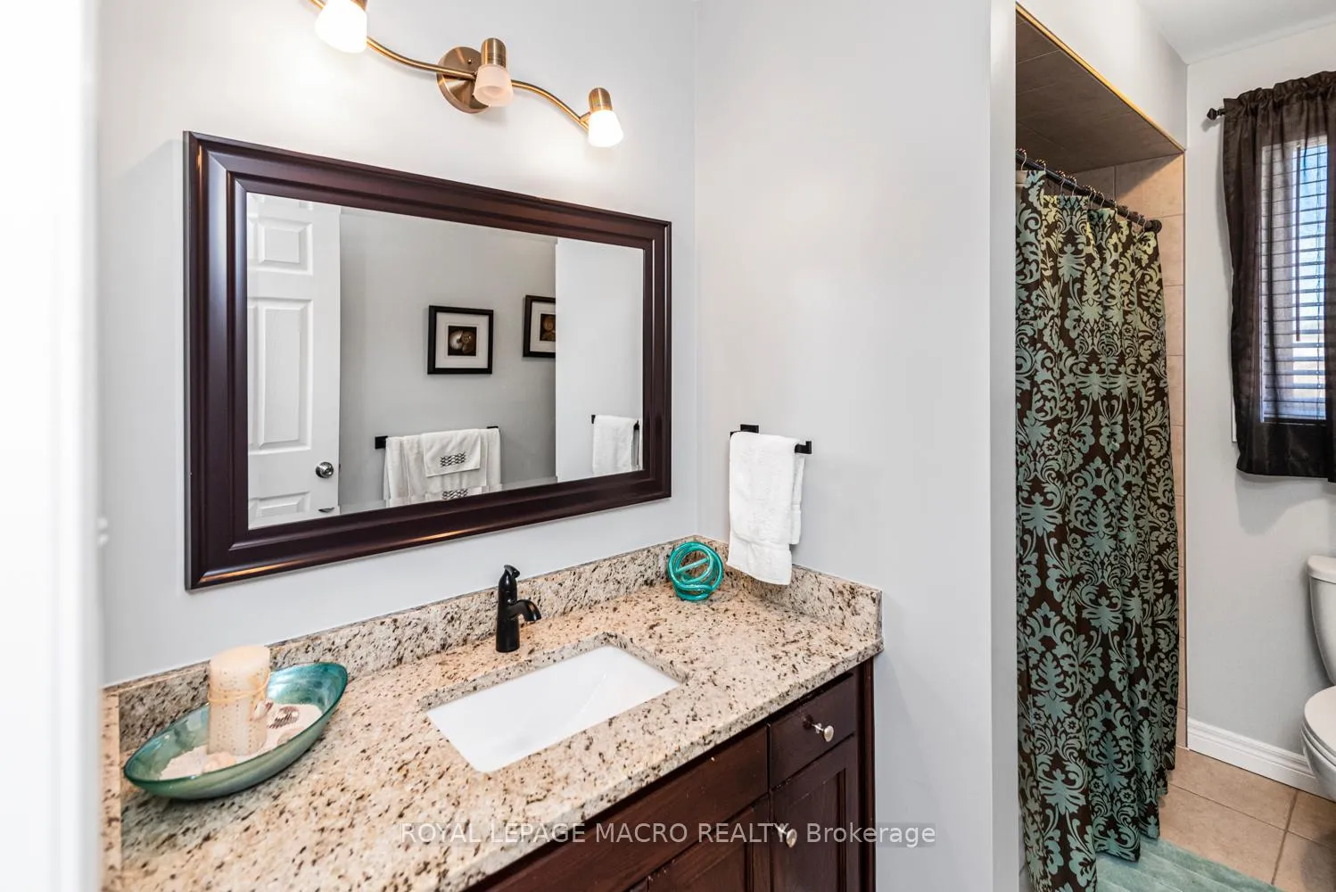 Photo 20 of 102 Erika Crescent, Hamilton, Eleanor — HOMEH