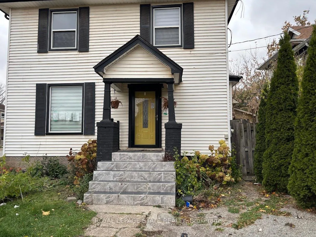 Photo 13 of 4789 St Clair Avenue, Niagara Falls, Downtown — HOMEH