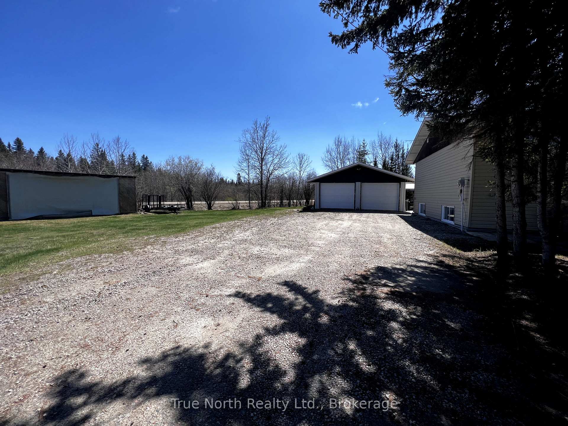 Photo 4 of 445 Gurney Road, Kapuskasing — HOMEH