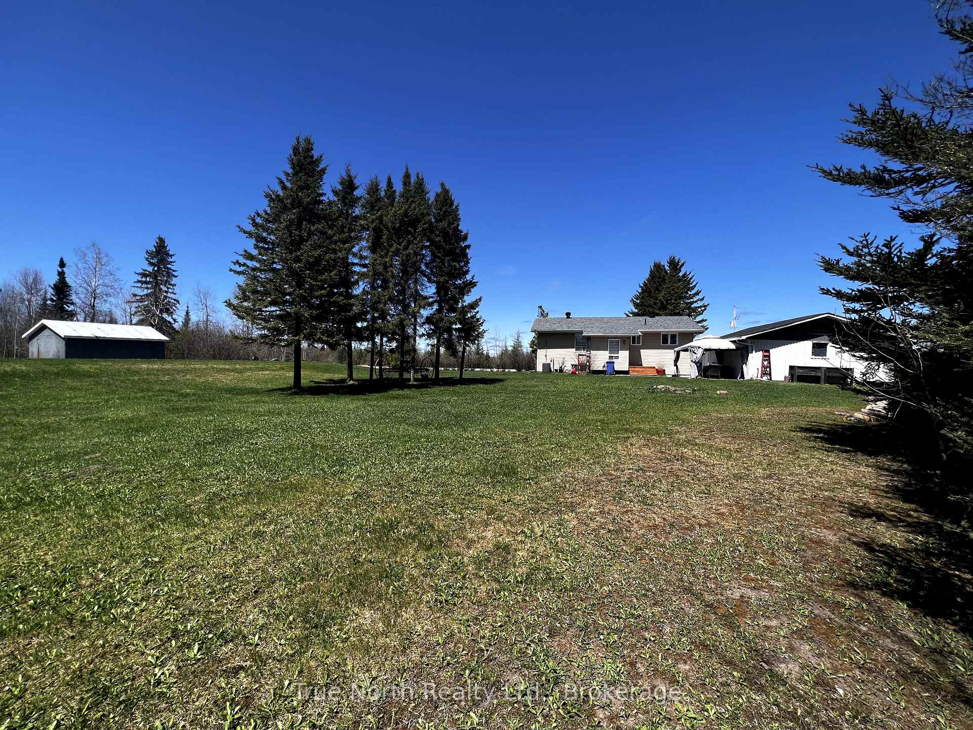 Photo 7 of 445 Gurney Road, Kapuskasing — HOMEH
