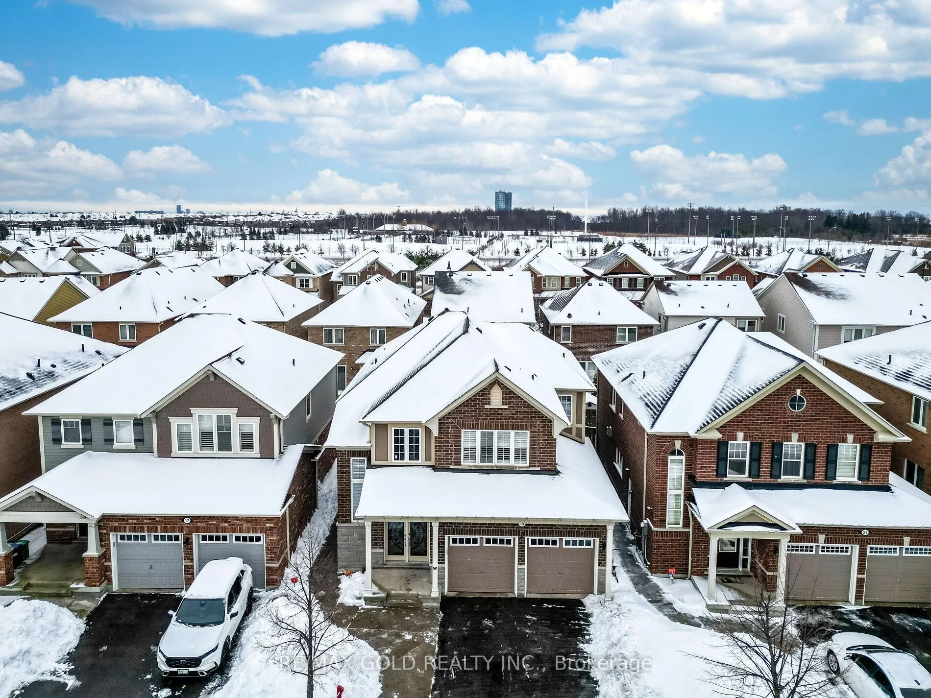 Photo 3 of 19 Killick Road, Brampton, Northwest Brampton — HOMEH