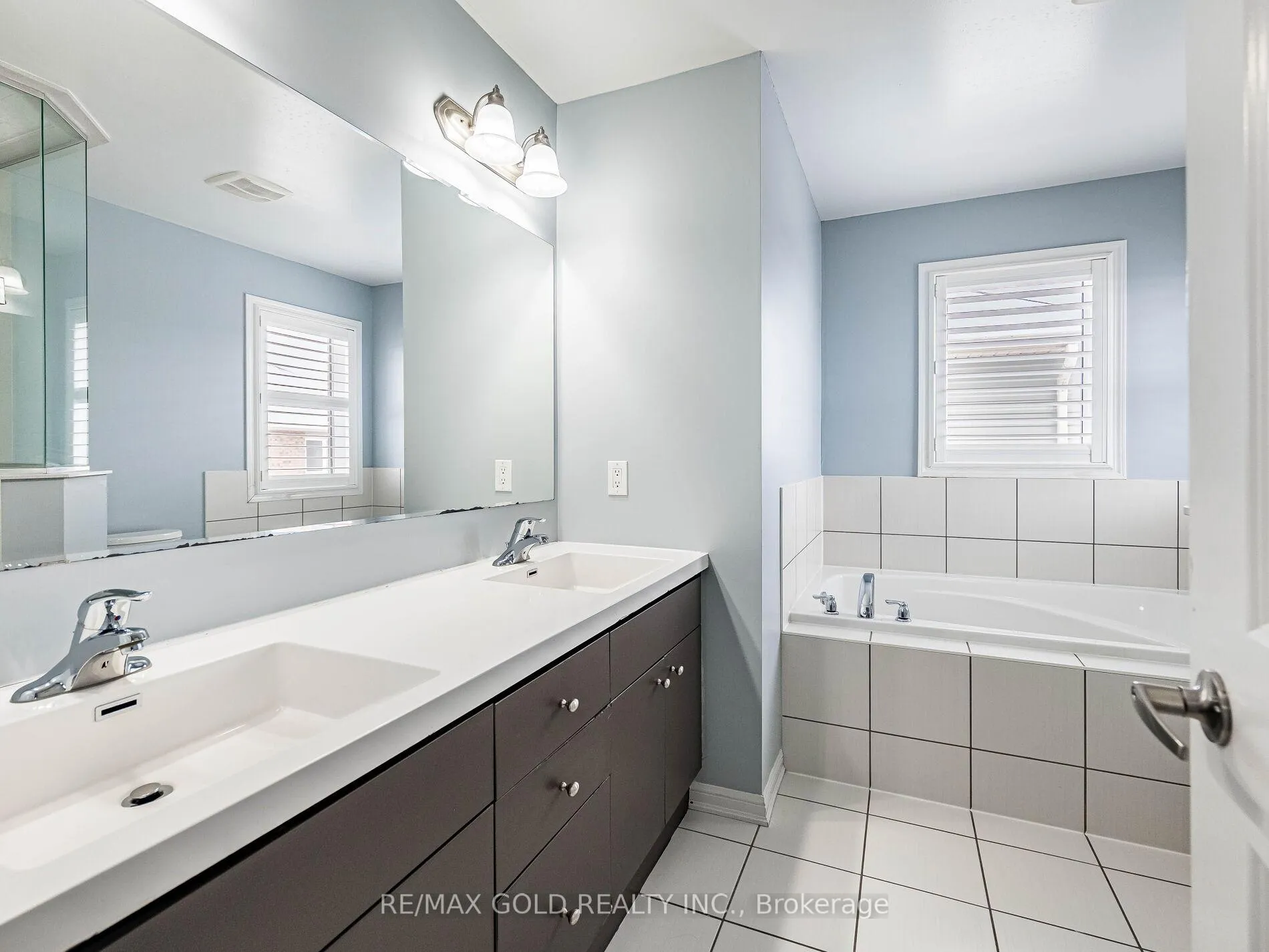 Photo 24 of 19 Killick Road, Brampton, Northwest Brampton — HOMEH