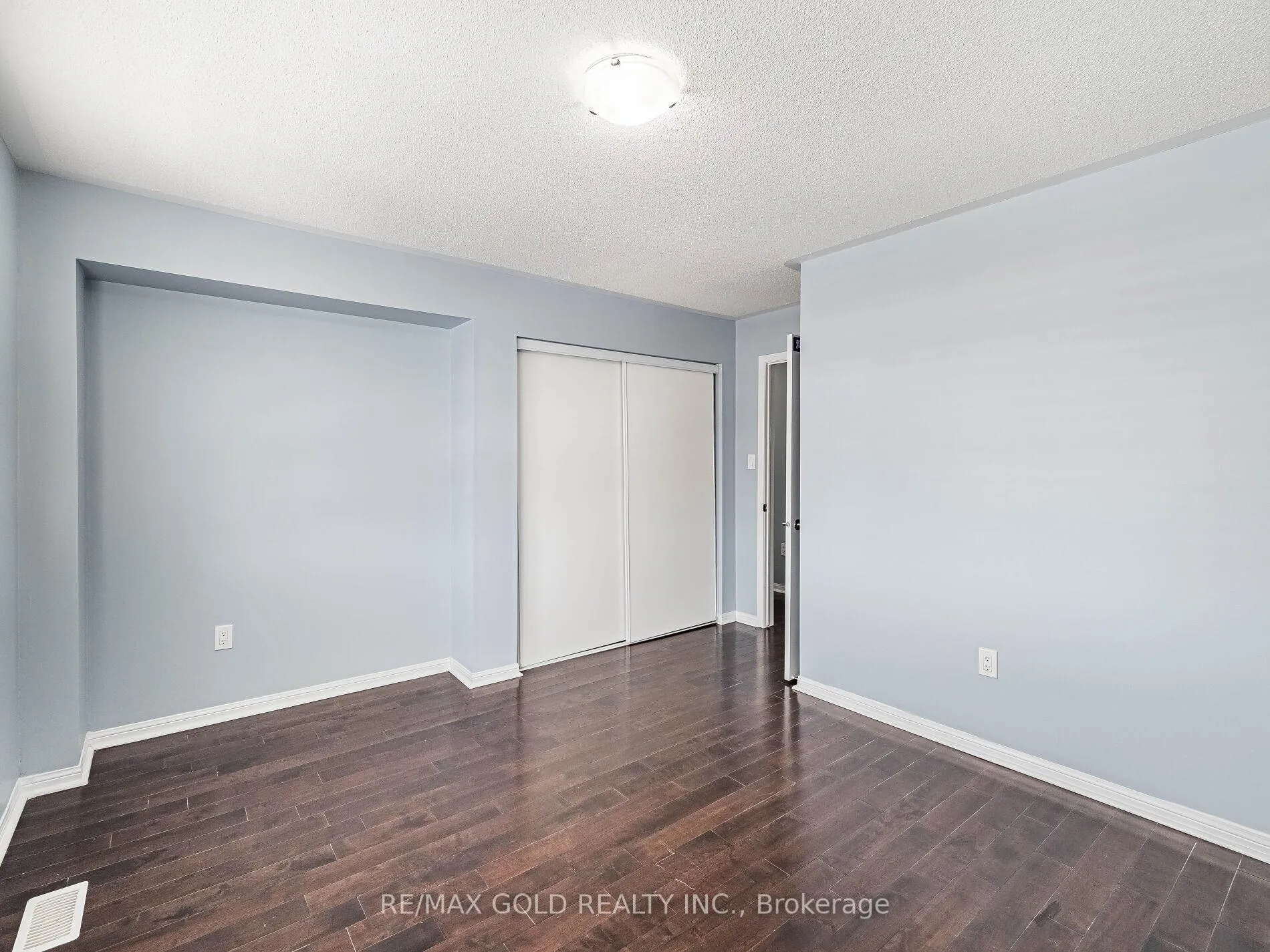 Photo 33 of 19 Killick Road, Brampton, Northwest Brampton — HOMEH