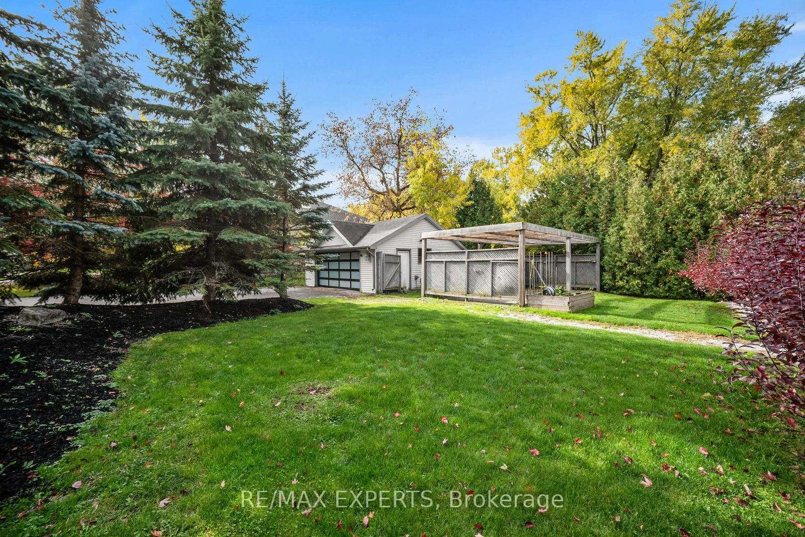Photo 39 of 9 Faris Avenue, King, Nobleton — HOMEH