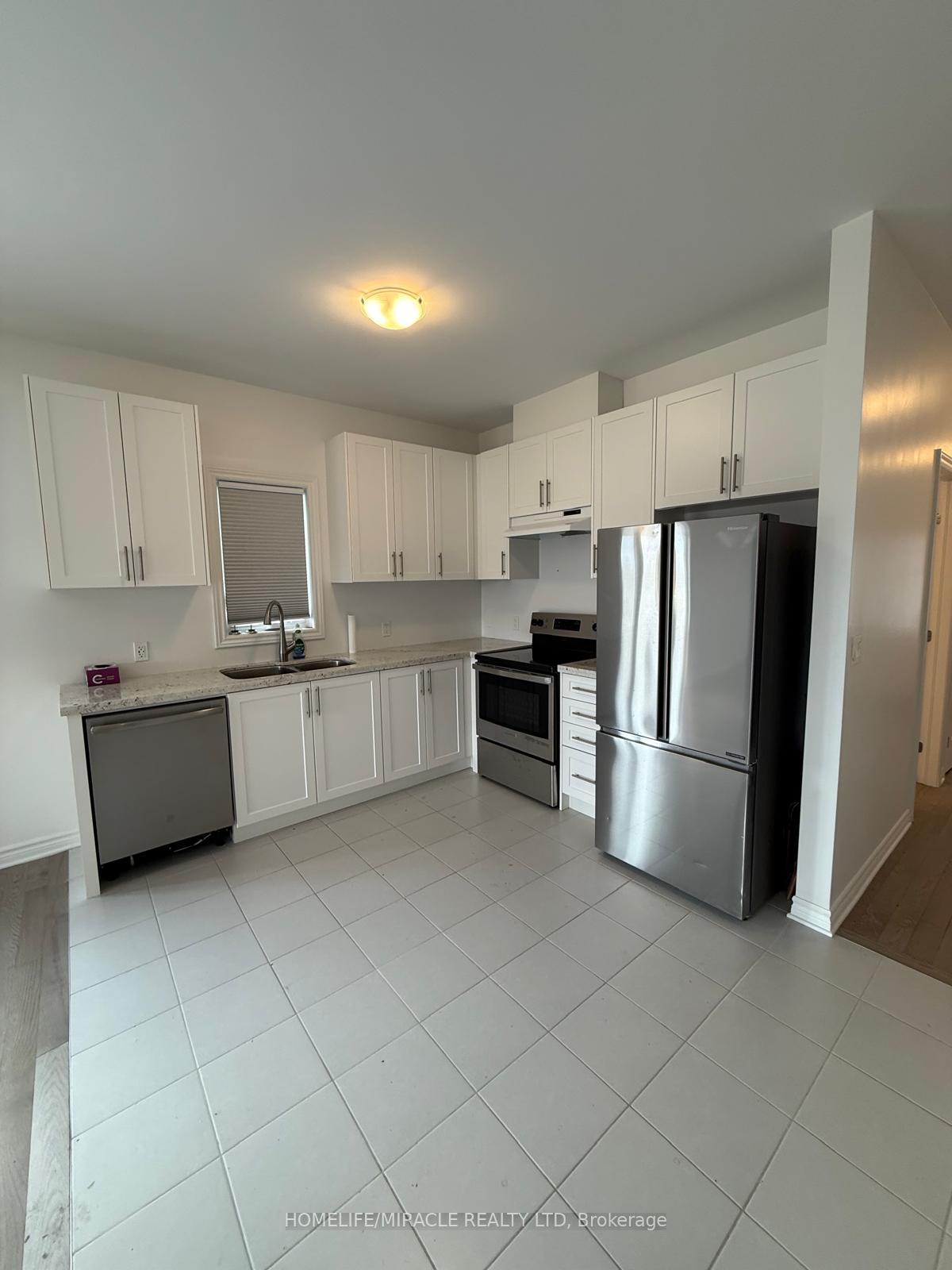 Photo 11 of 120 Greenhaven Court, Loyalist, Amherstview — HOMEH