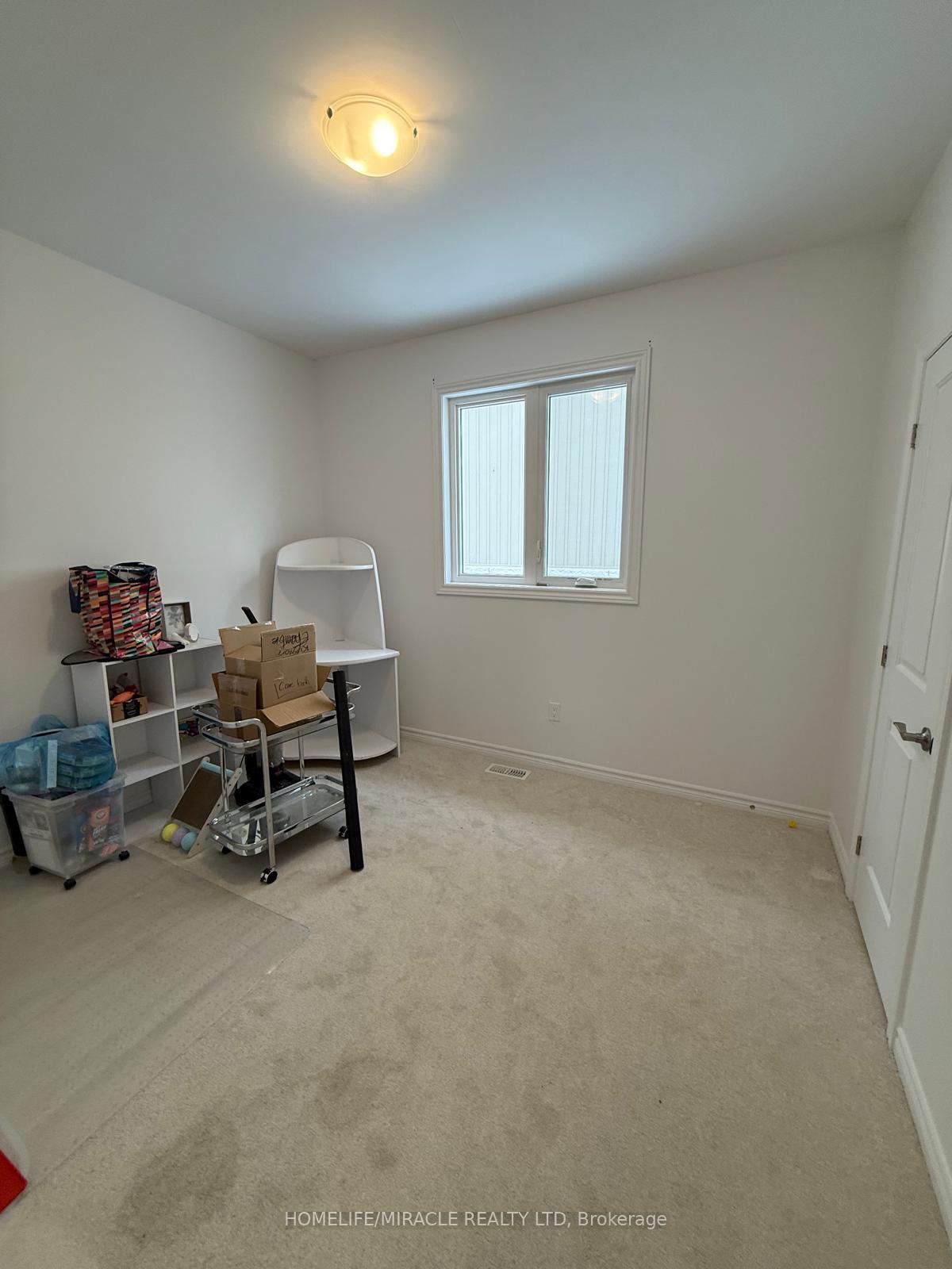 Photo 19 of 120 Greenhaven Court, Loyalist, Amherstview — HOMEH