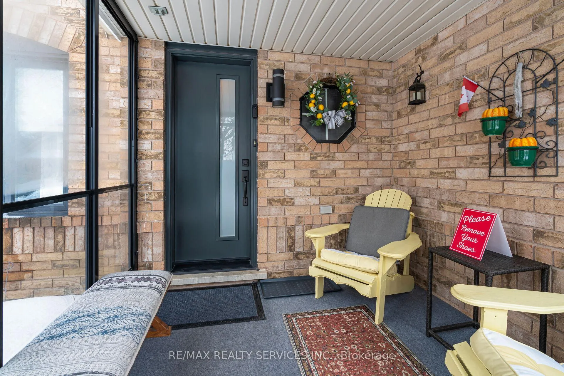 Photo 3 of 12 Thorpe Crescent, Brampton, Fletcher's Meadow — HOMEH