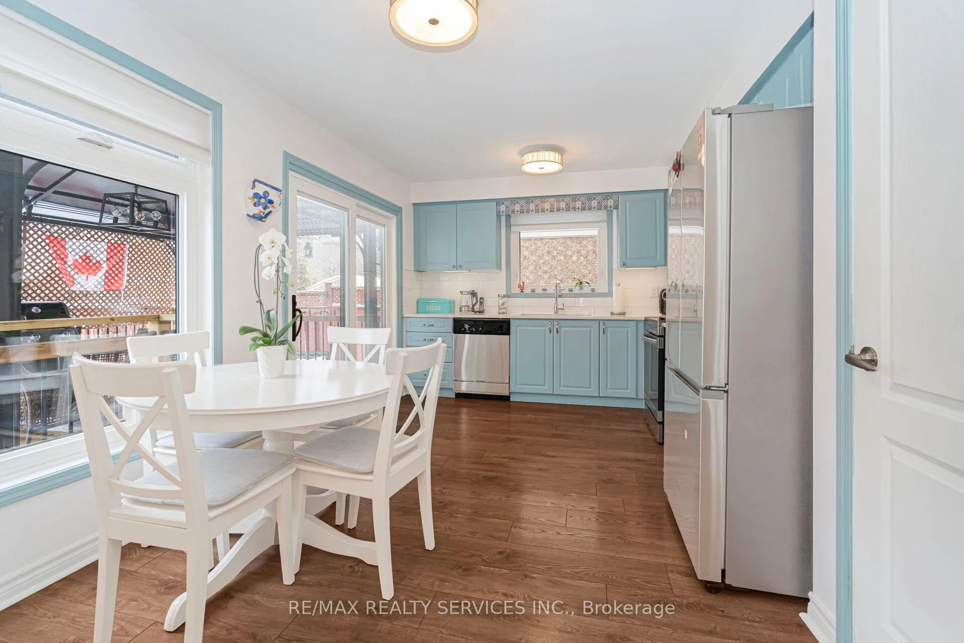 Photo 17 of 12 Thorpe Crescent, Brampton, Fletcher's Meadow — HOMEH