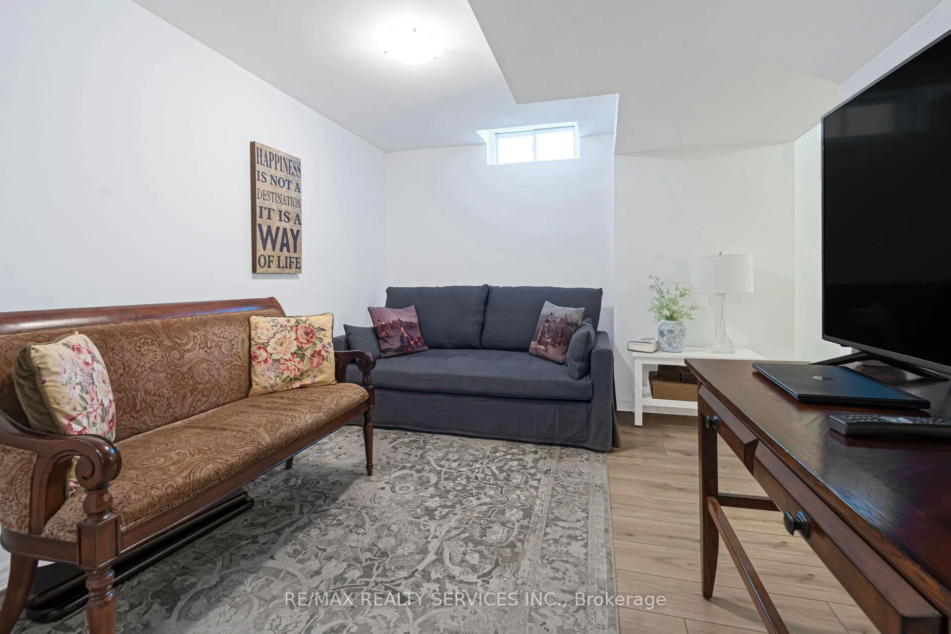 Photo 28 of 12 Thorpe Crescent, Brampton, Fletcher's Meadow — HOMEH