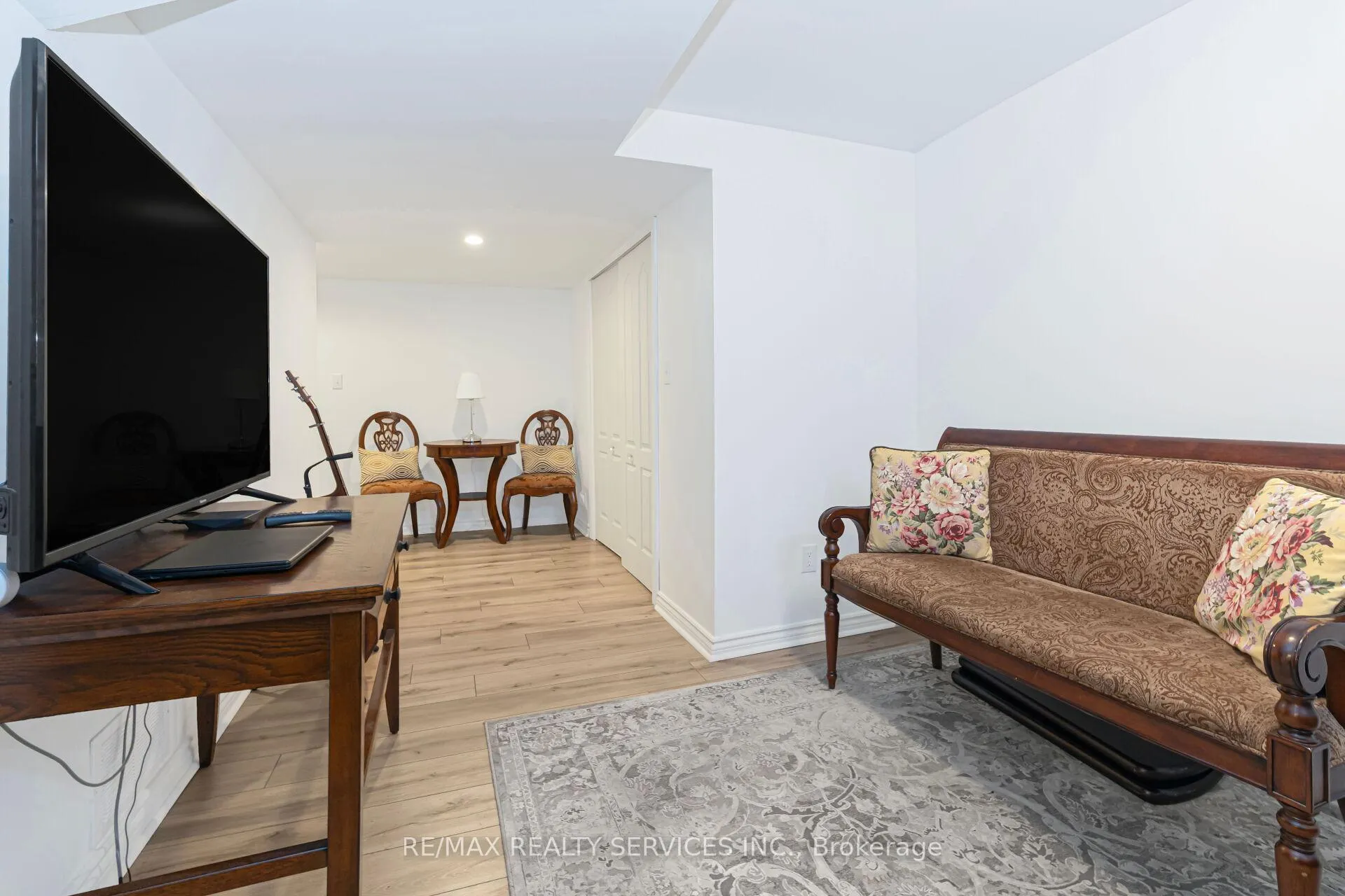 Photo 29 of 12 Thorpe Crescent, Brampton, Fletcher's Meadow — HOMEH