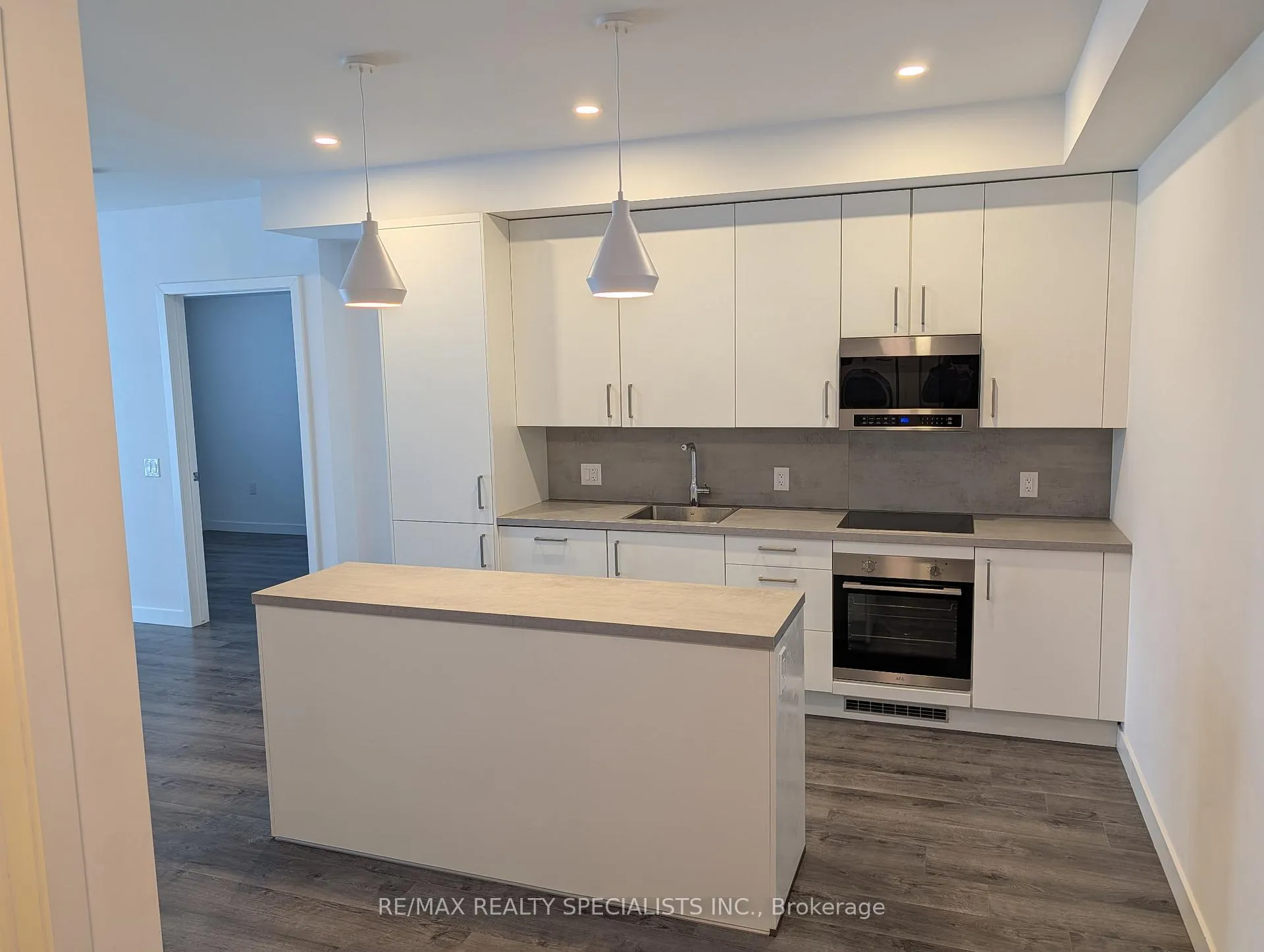 Photo 2 of Unit 302, 7549 Kaler Road, Niagara Falls, West Wood — HOMEH
